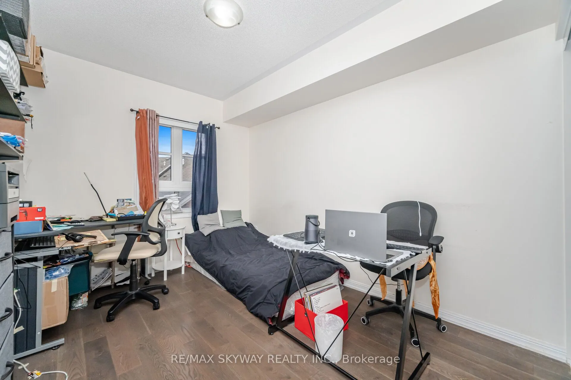 60 Baycliffe Crescent