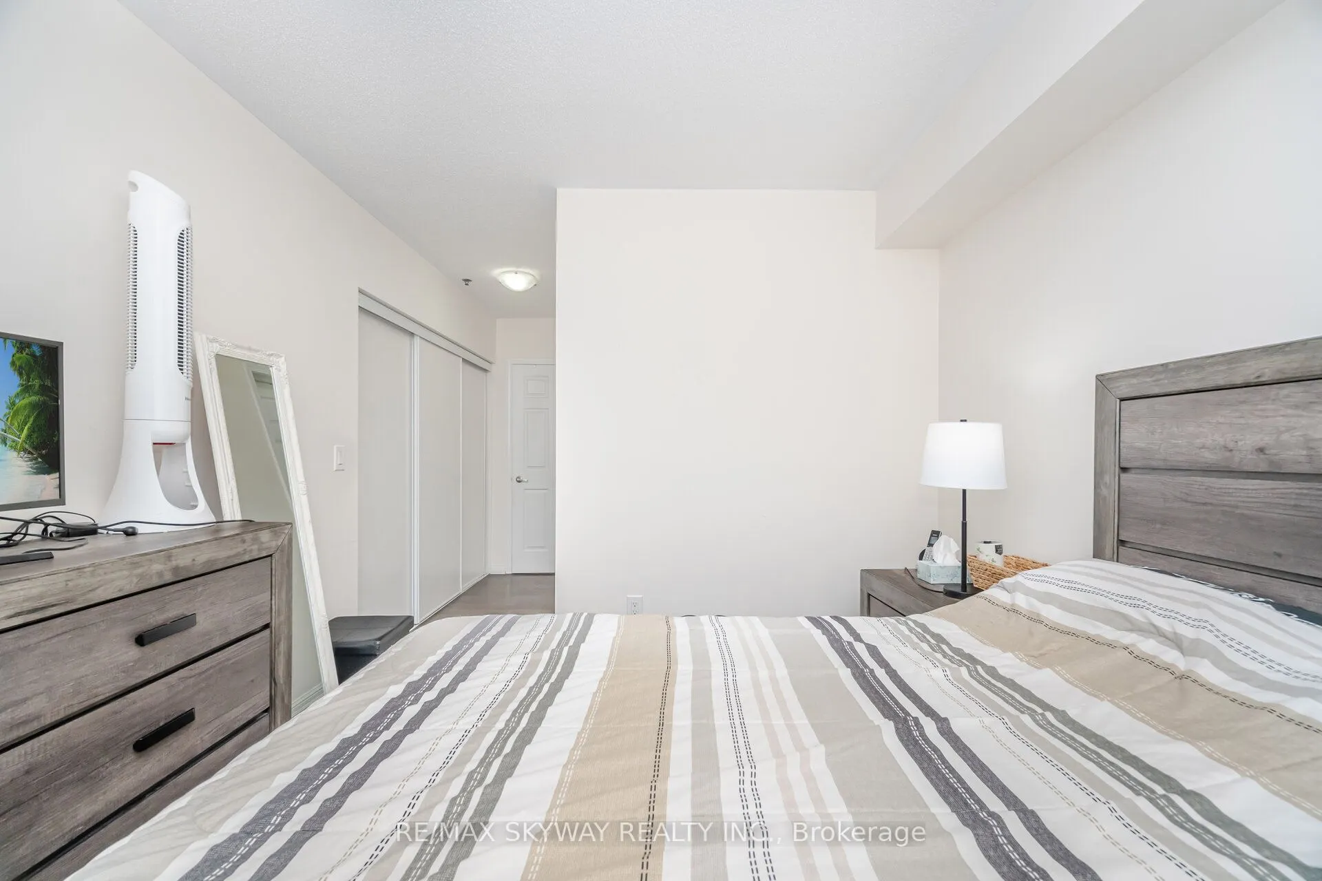 60 Baycliffe Crescent