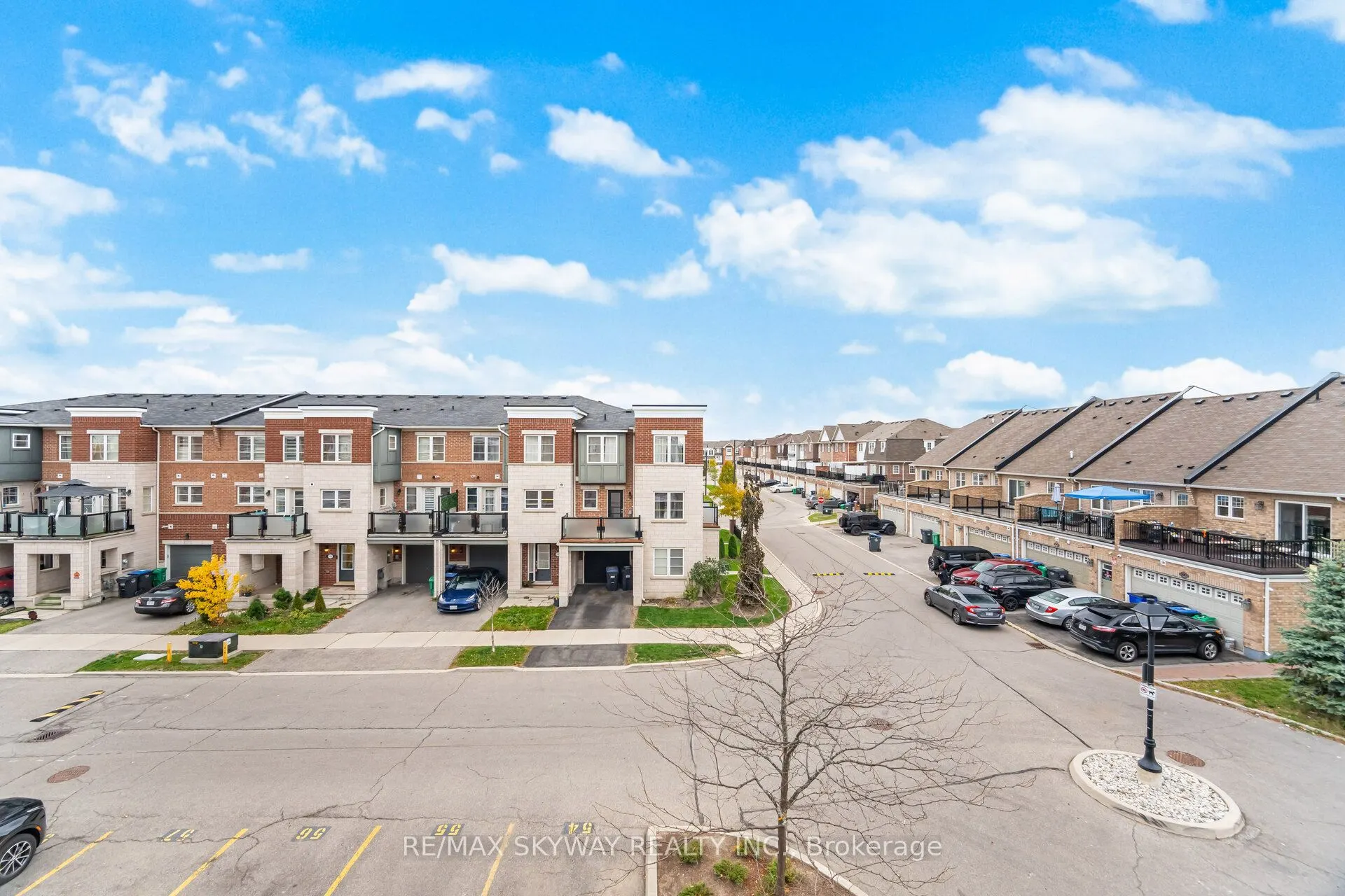 60 Baycliffe Crescent