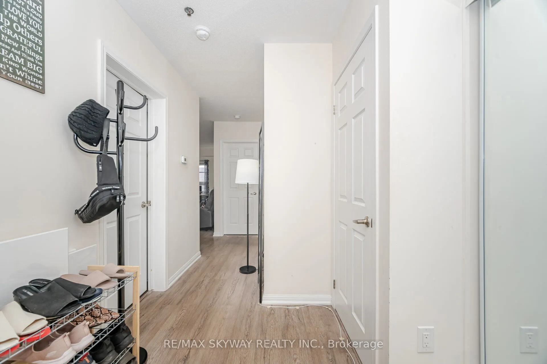 60 Baycliffe Crescent