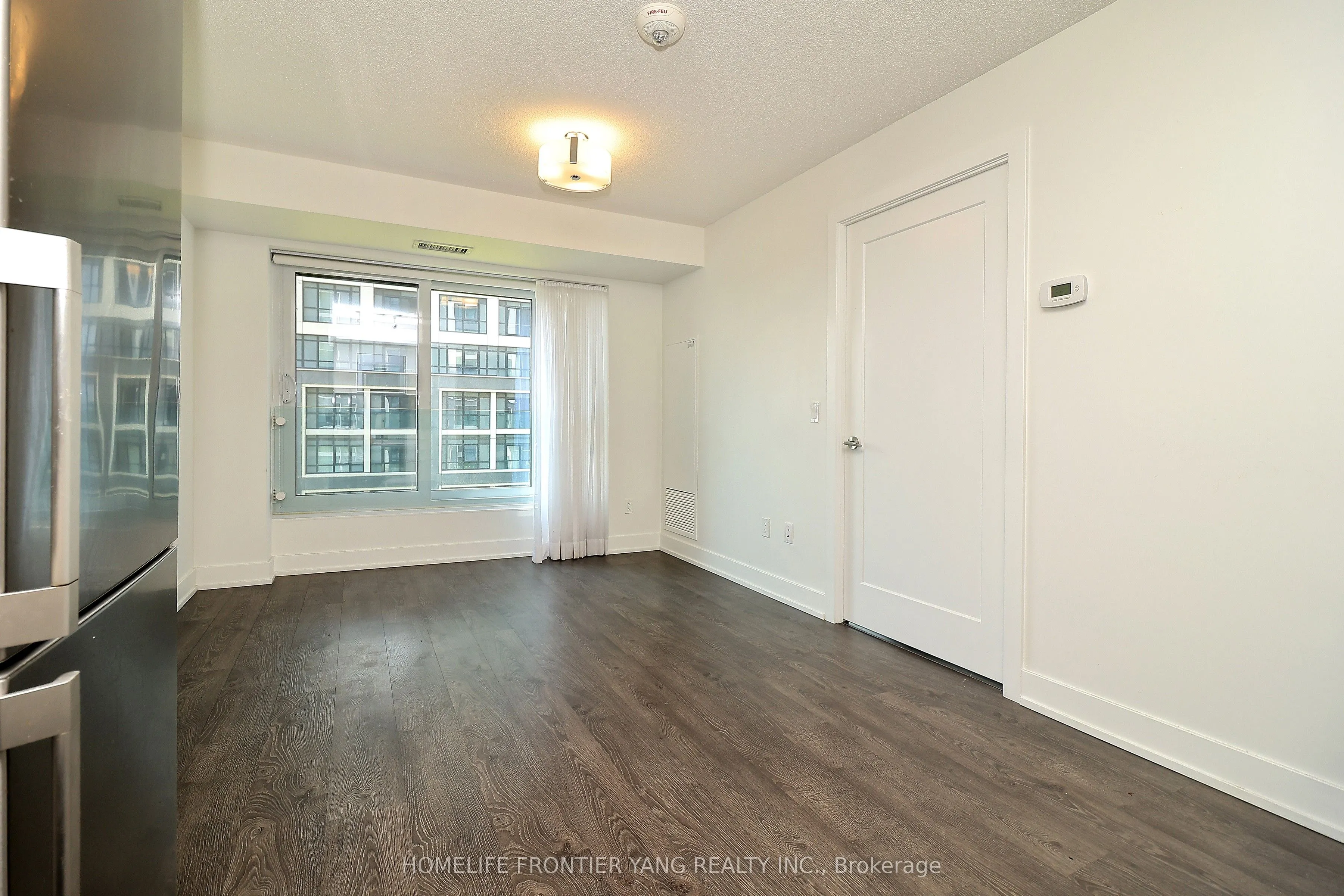 7 Mabelle Avenue, #501