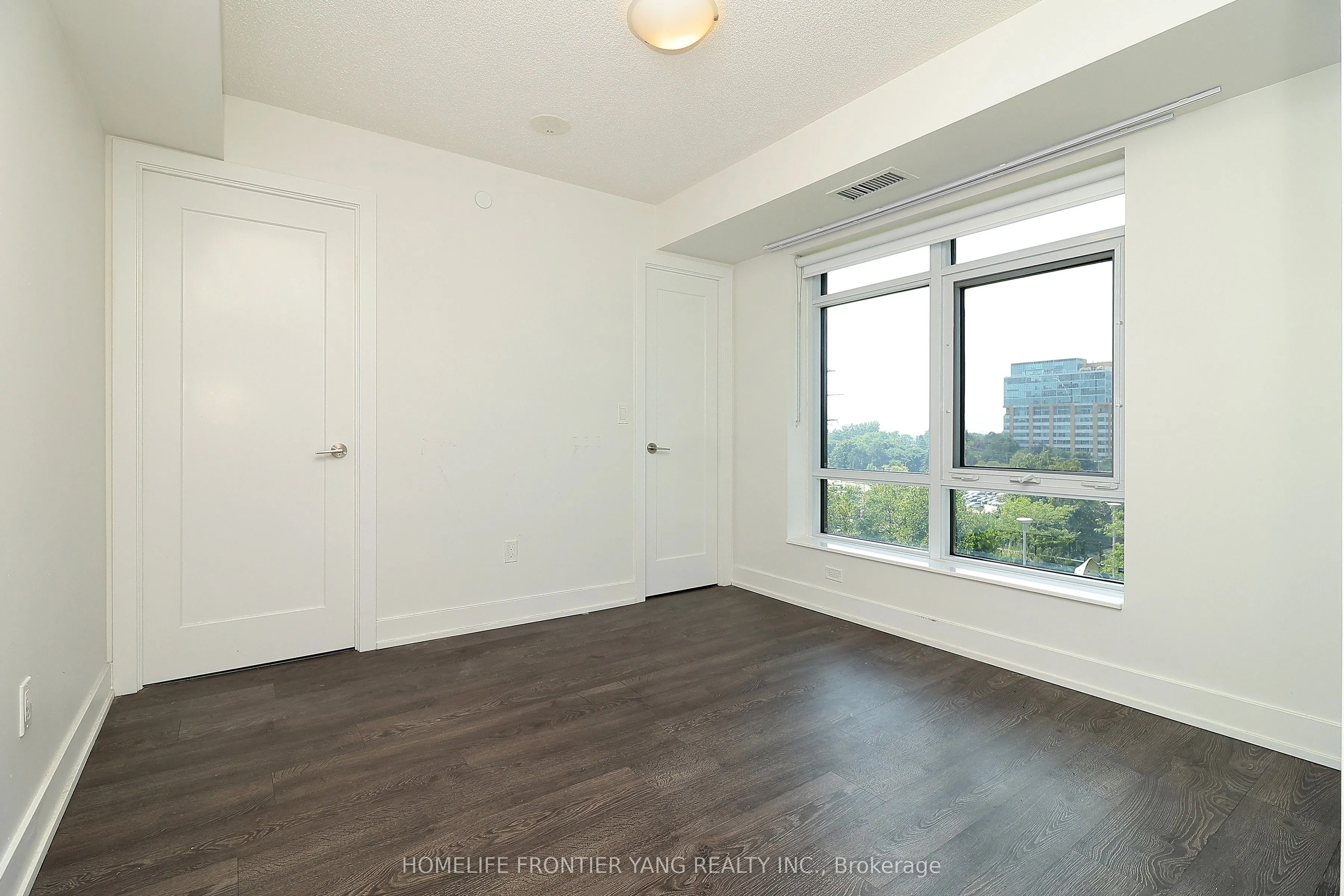 7 Mabelle Avenue, #501