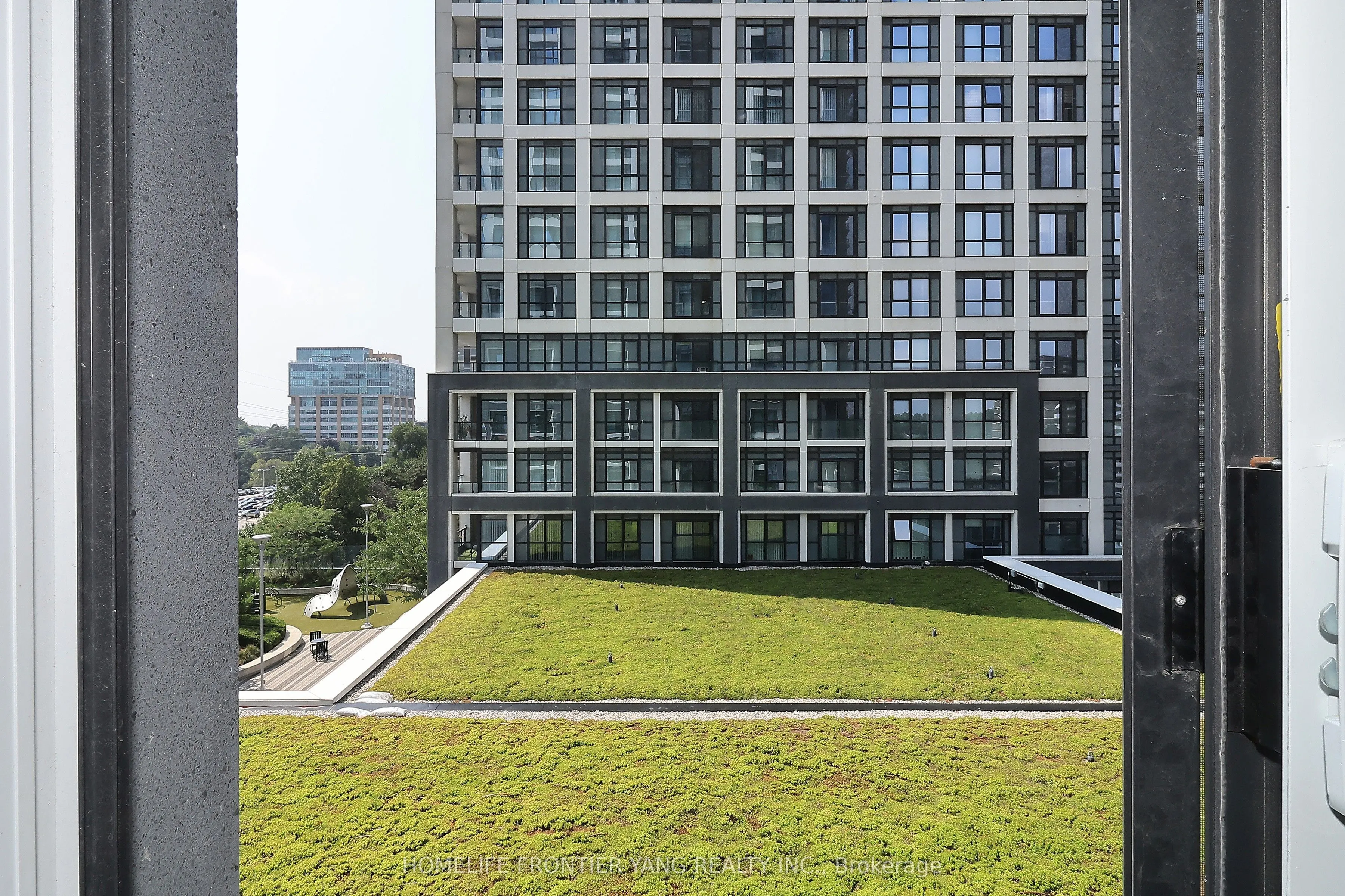 7 Mabelle Avenue, #501