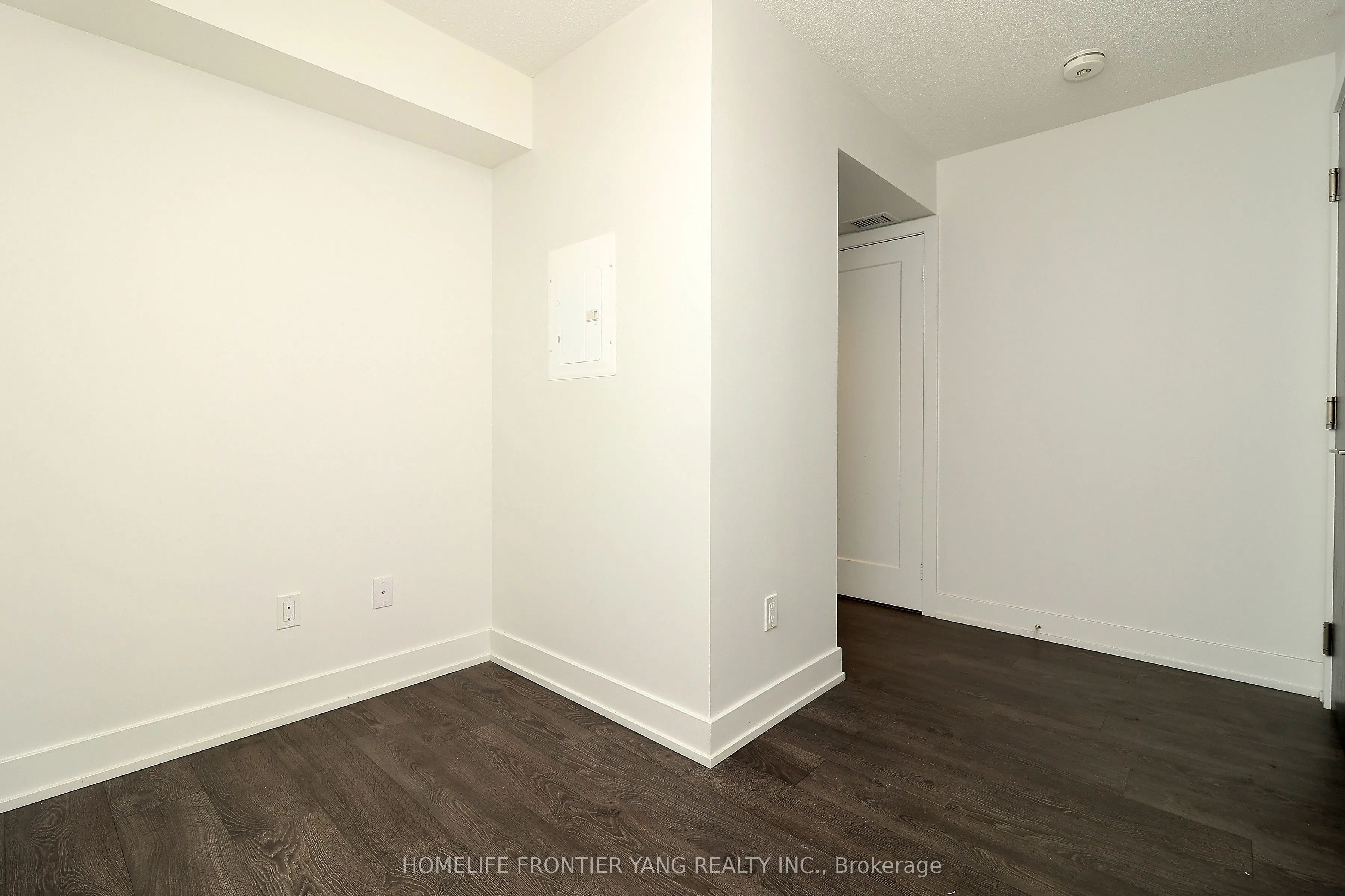 7 Mabelle Avenue, #501