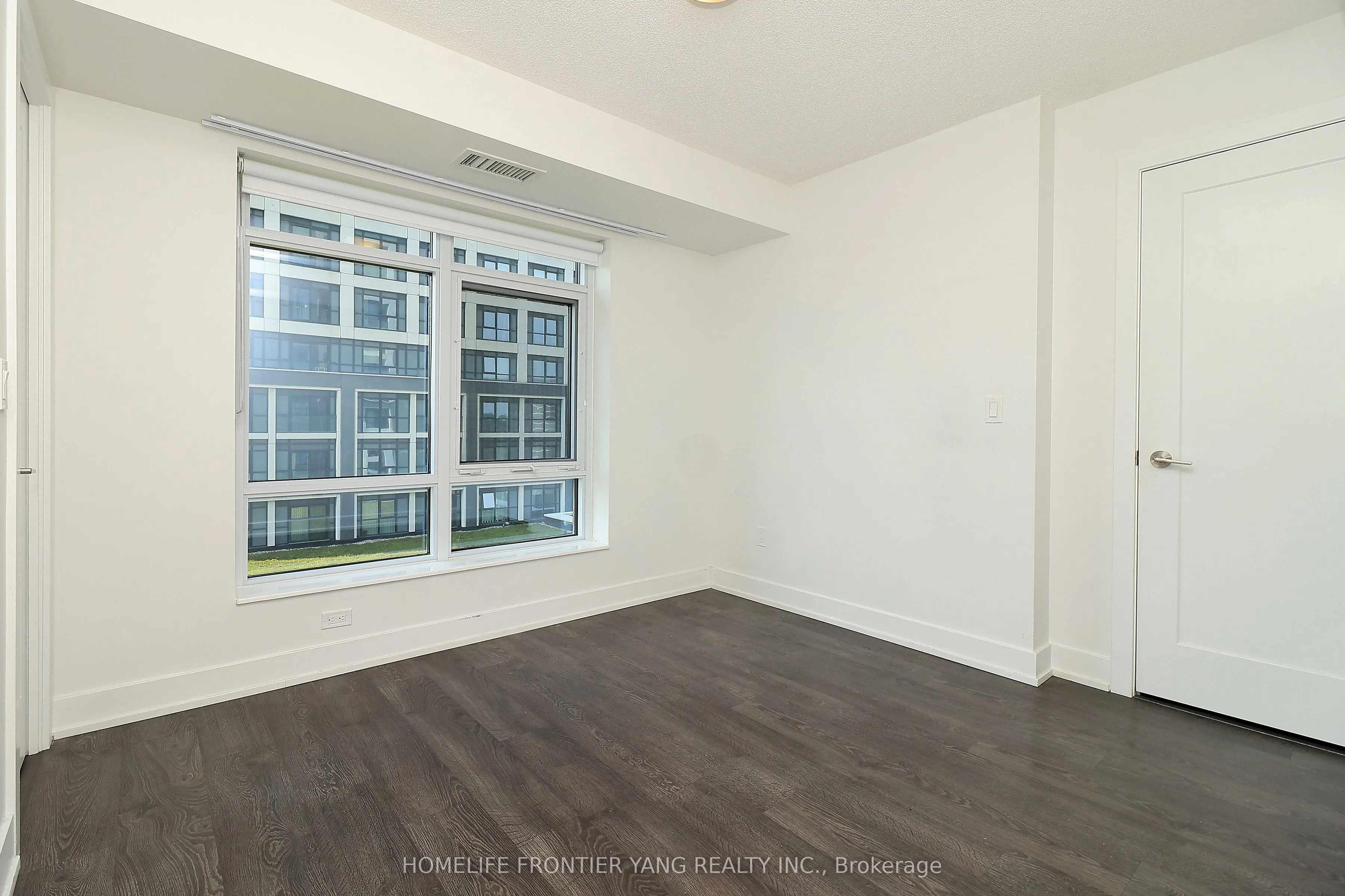 7 Mabelle Avenue, #501