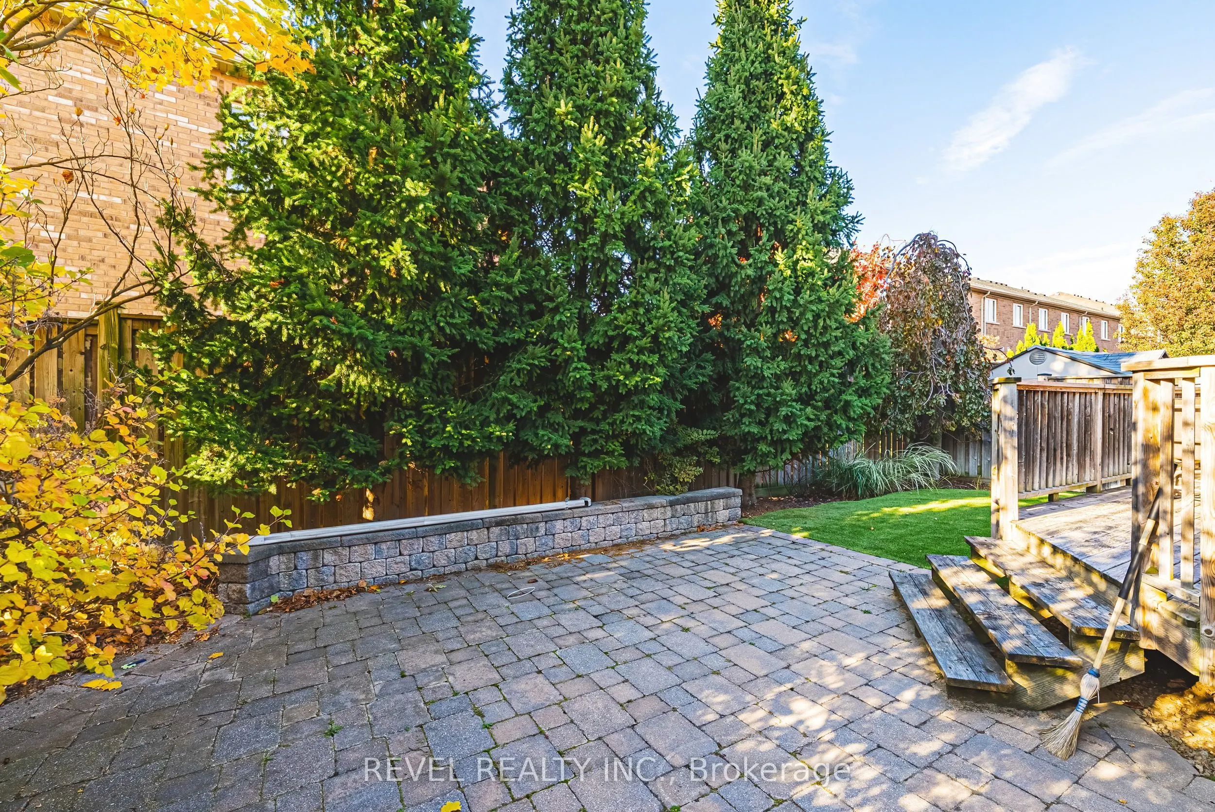 664 Serafini Crescent