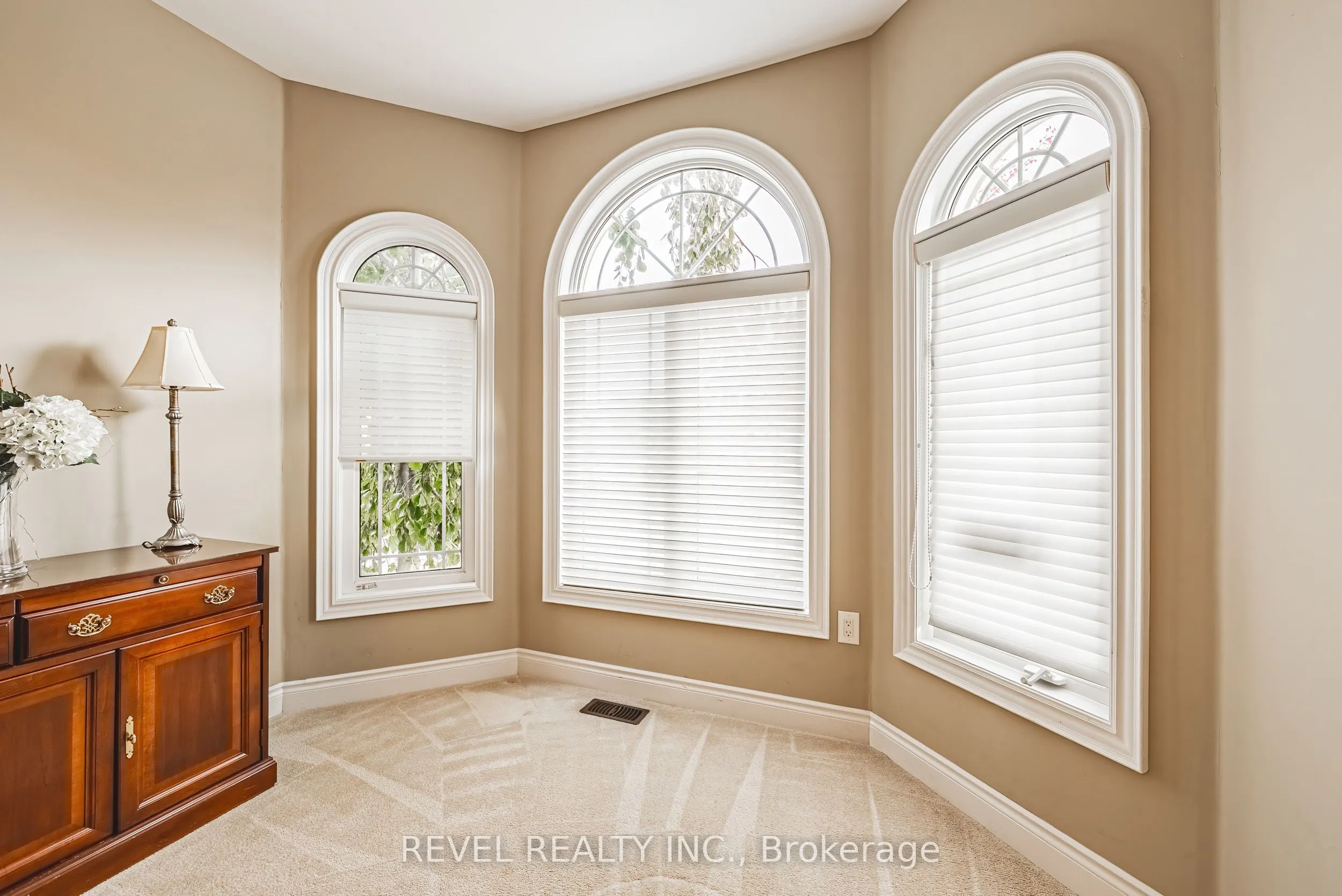 664 Serafini Crescent