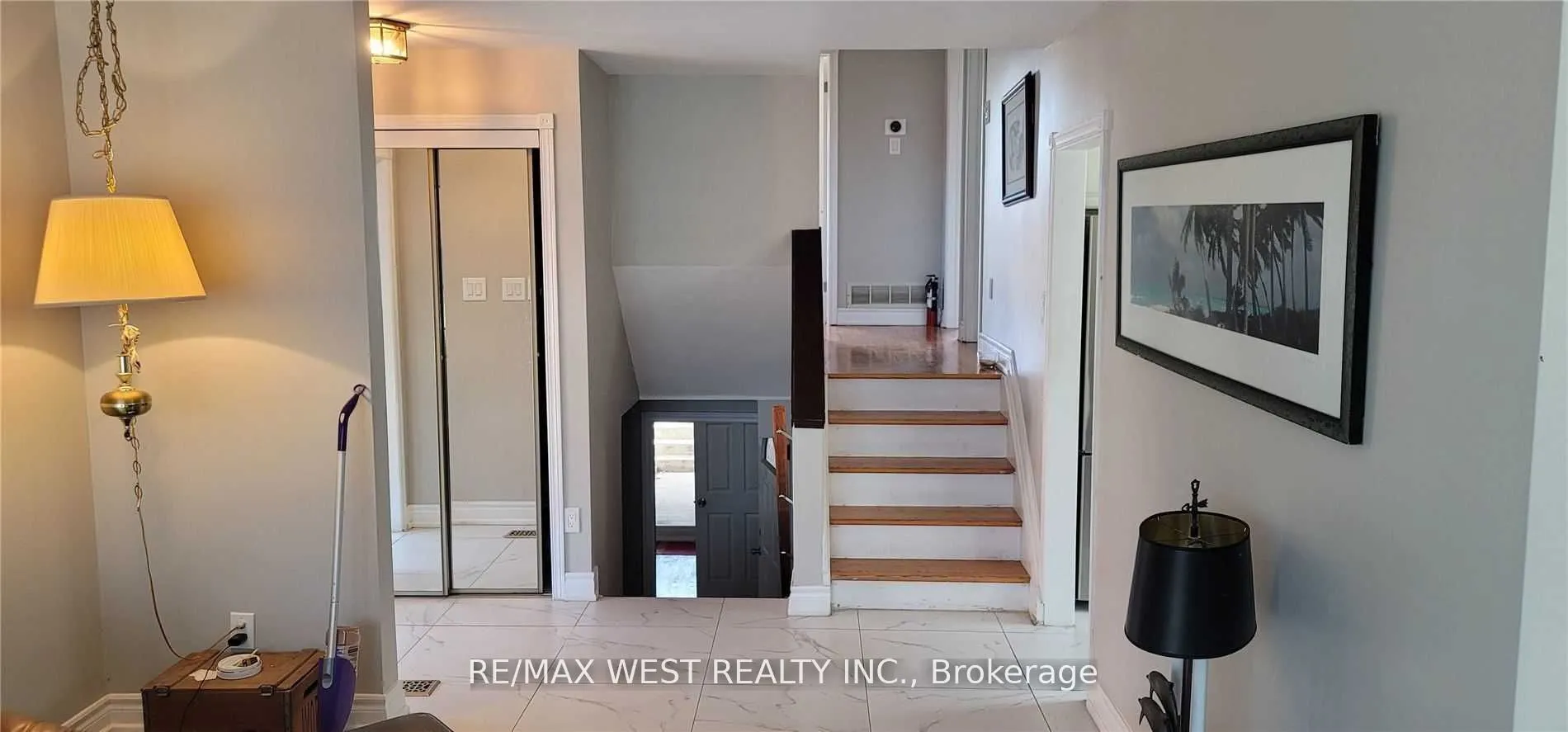 51 Monterrey Drive, #Upper