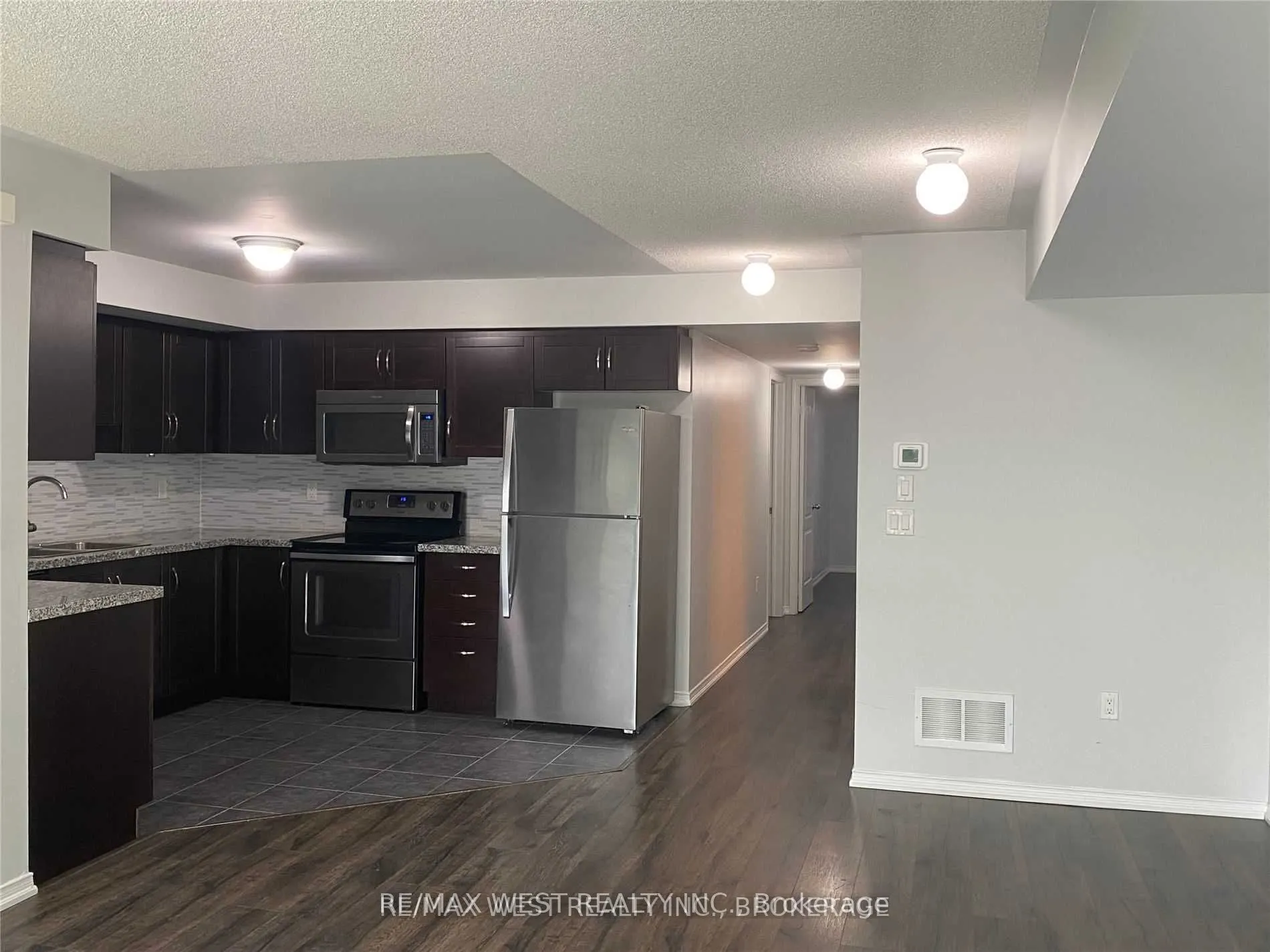 130 Widdicombe Hill Boulevard, #421