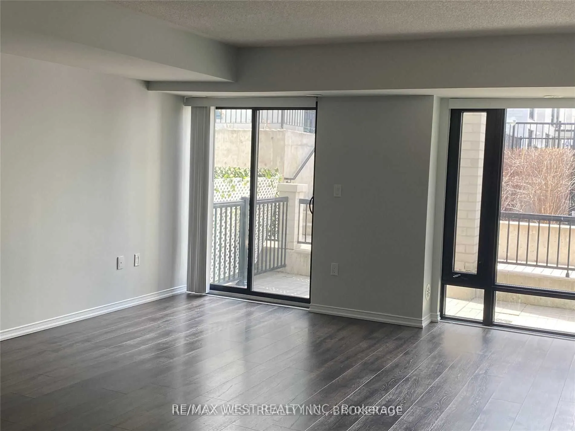 130 Widdicombe Hill Boulevard, #421