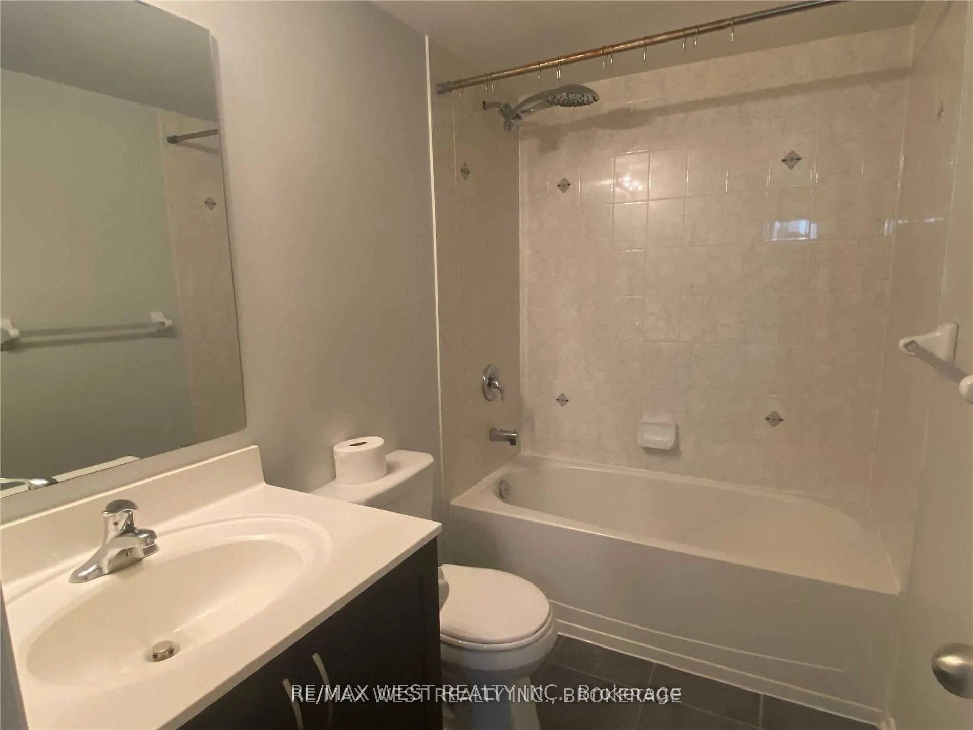 130 Widdicombe Hill Boulevard, #421