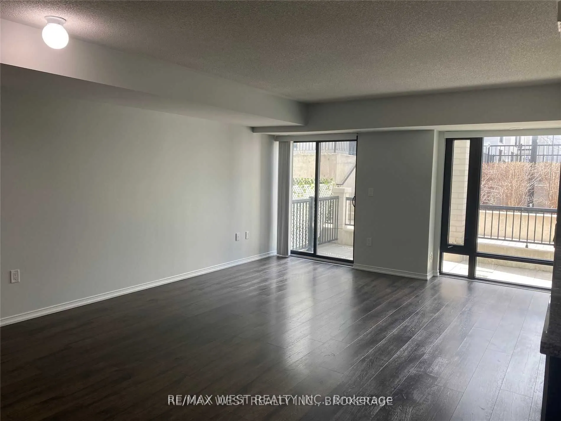 130 Widdicombe Hill Boulevard, #421