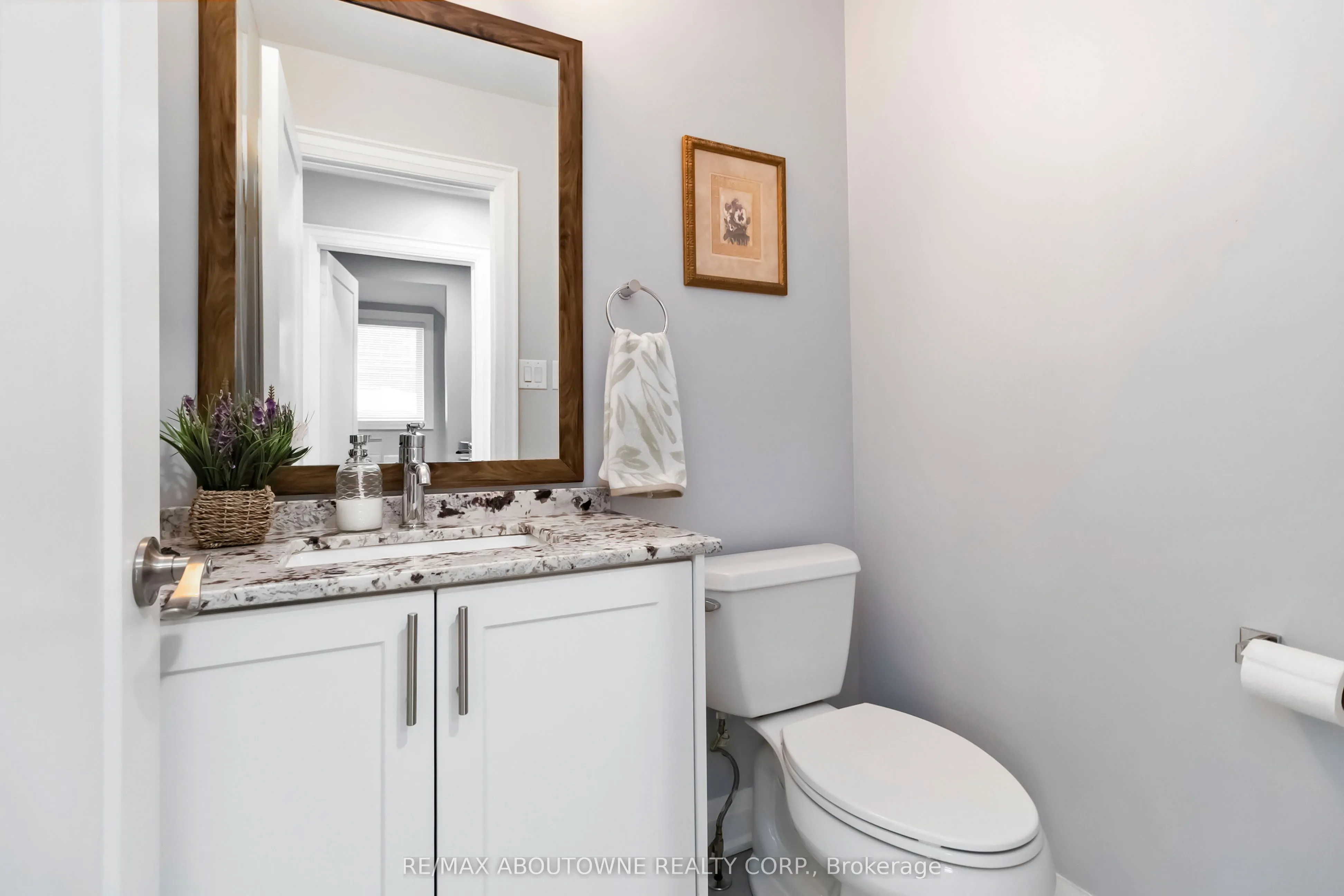 2286 Dunforest Crescent