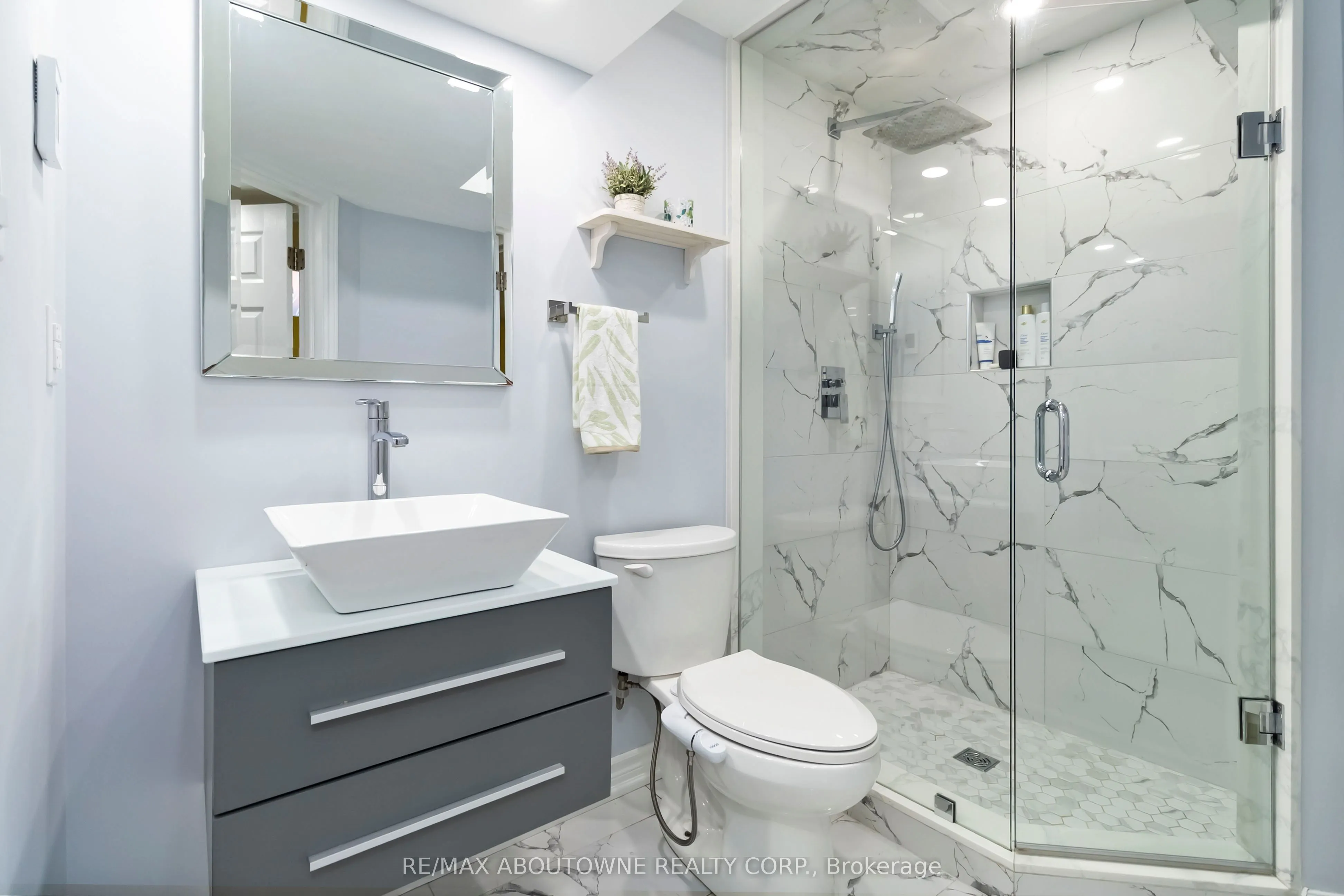 2286 Dunforest Crescent