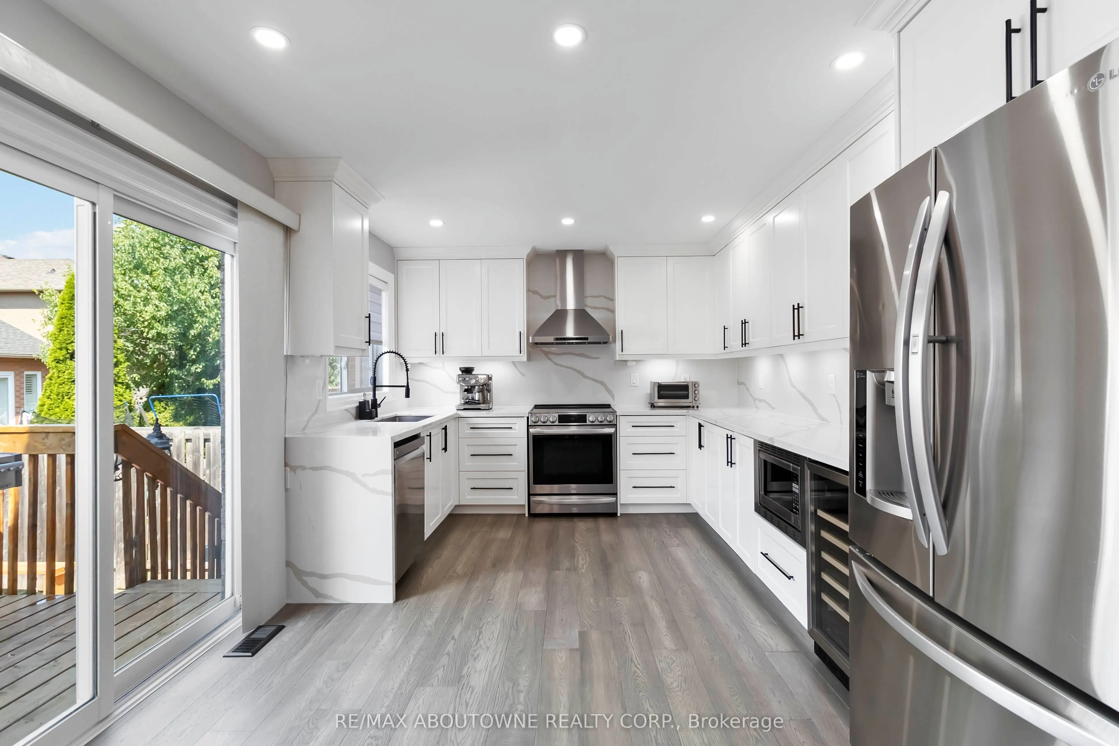 2286 Dunforest Crescent