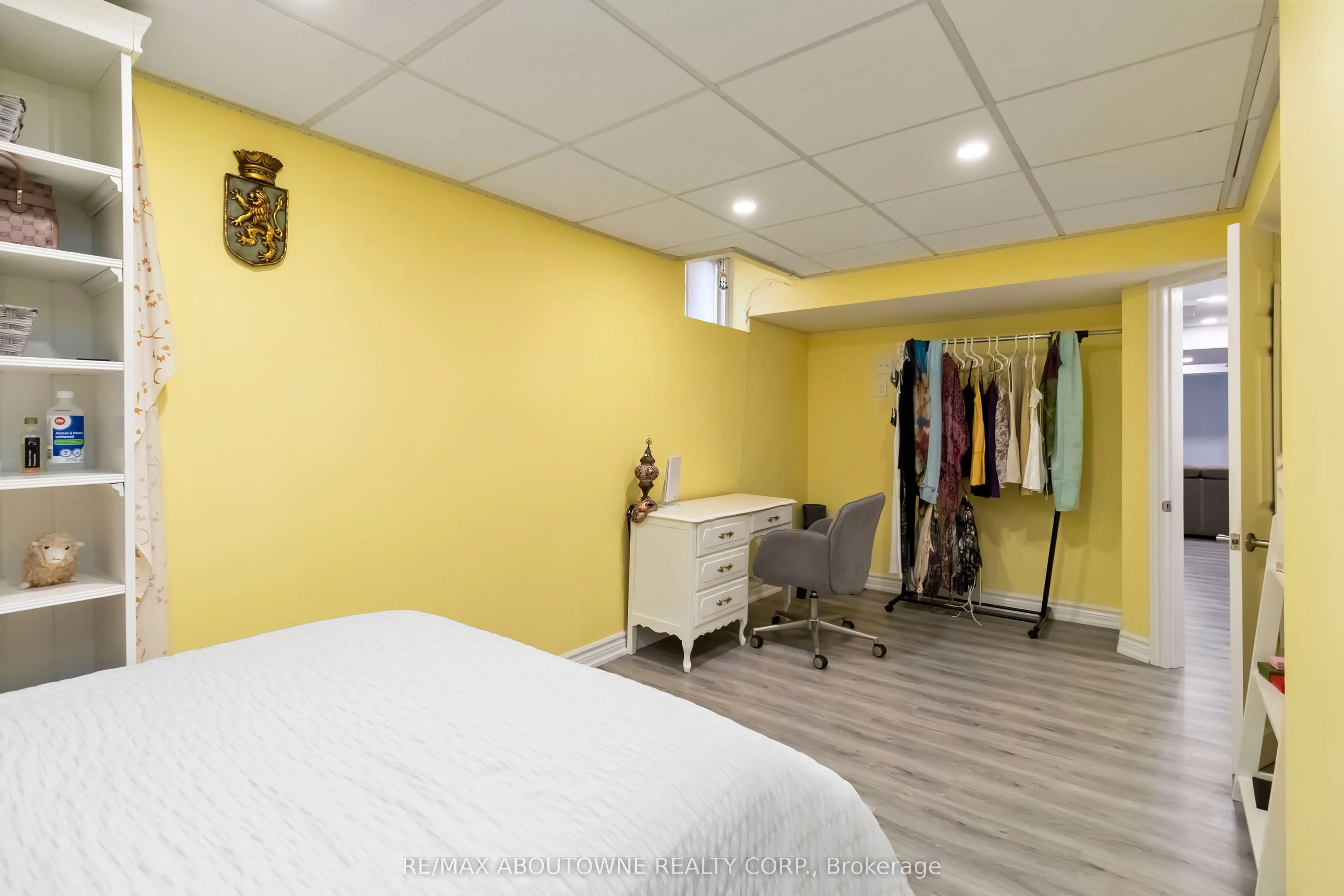 2286 Dunforest Crescent