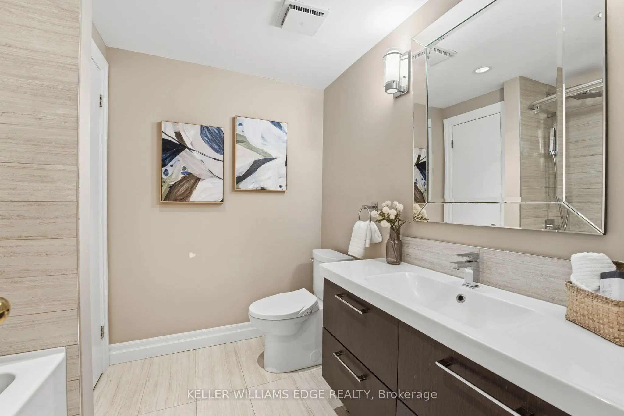 2200 Glenwood School Drive, #16