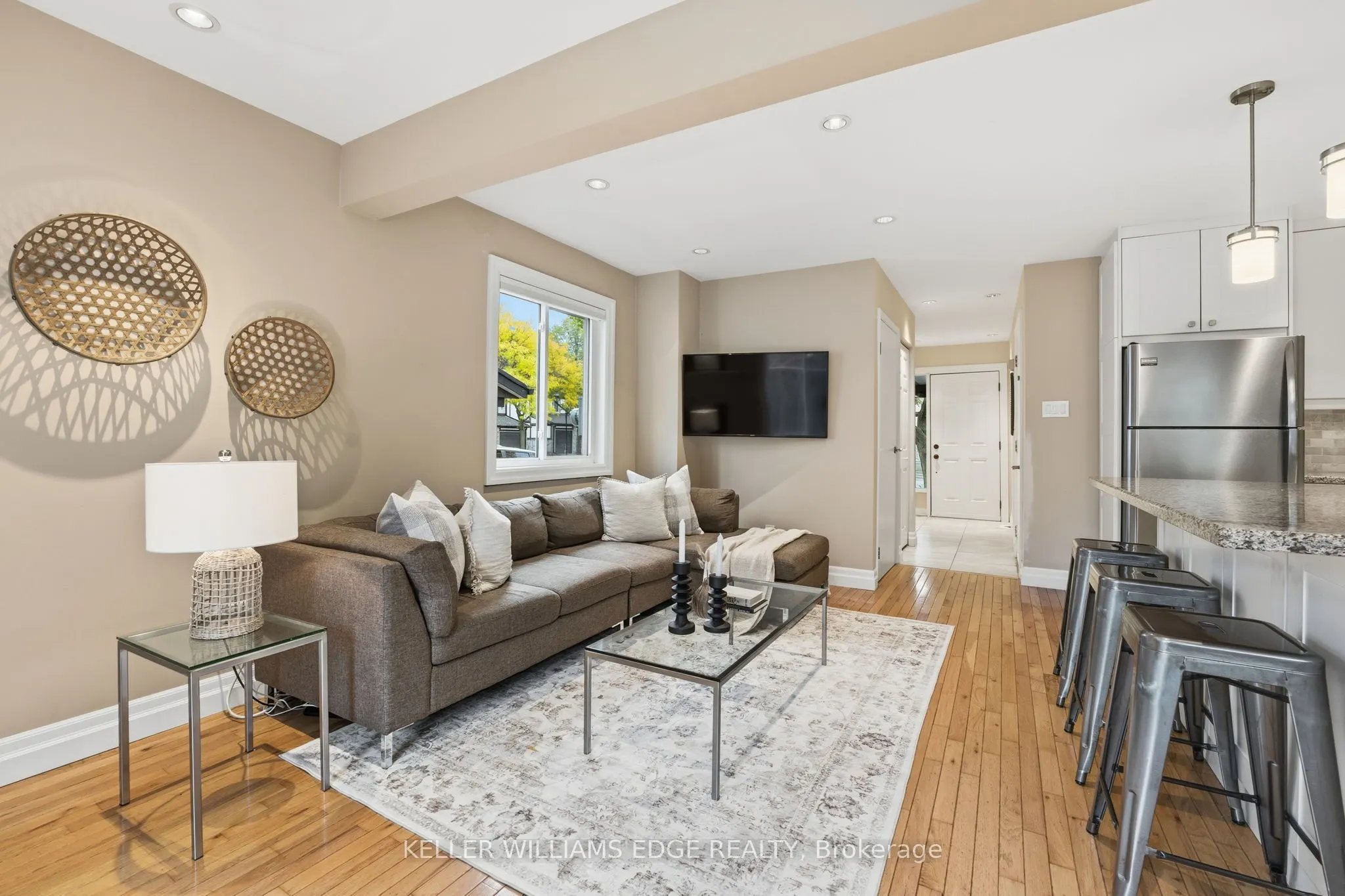 2200 Glenwood School Drive, #16