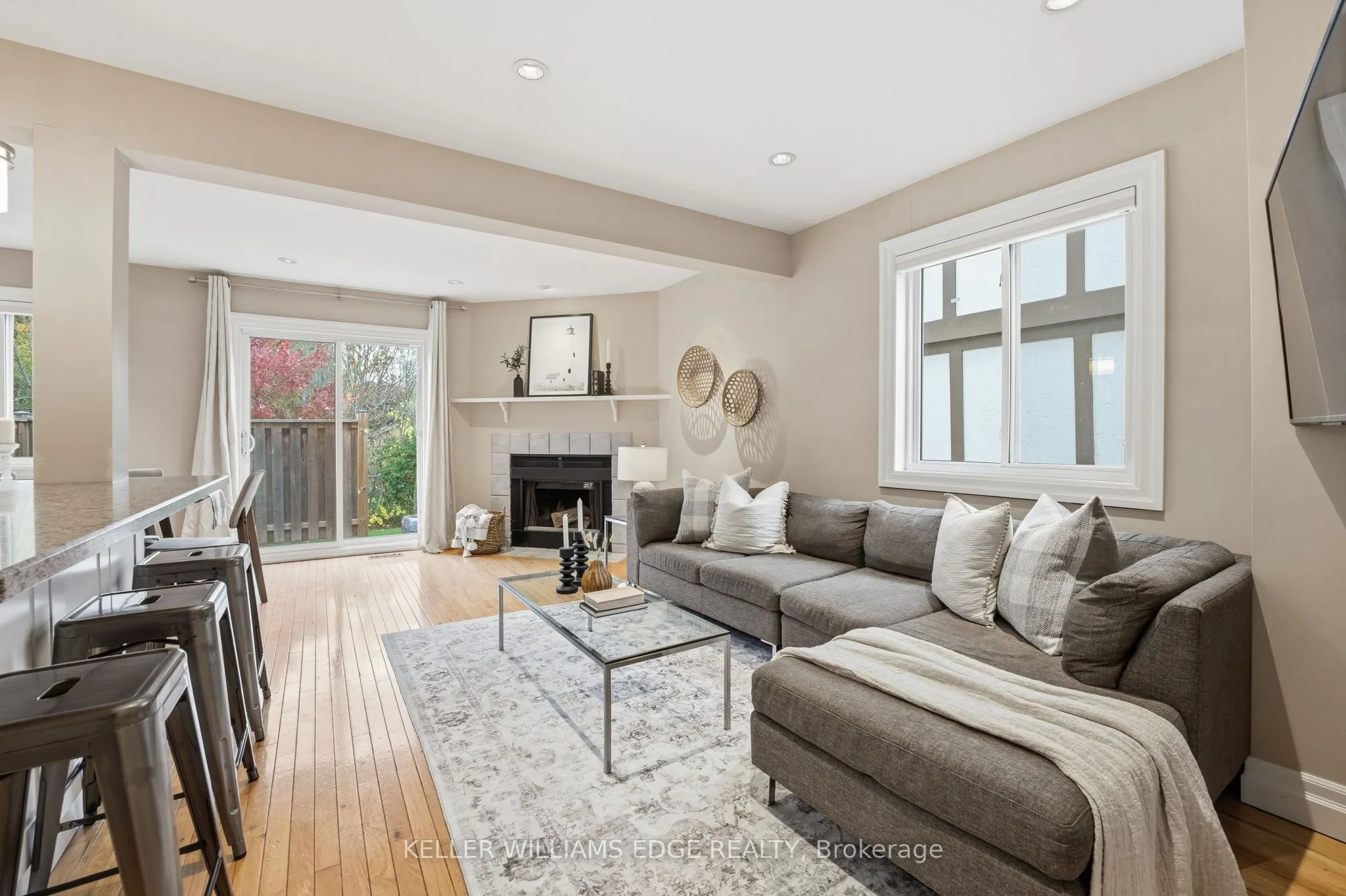 2200 Glenwood School Drive, #16