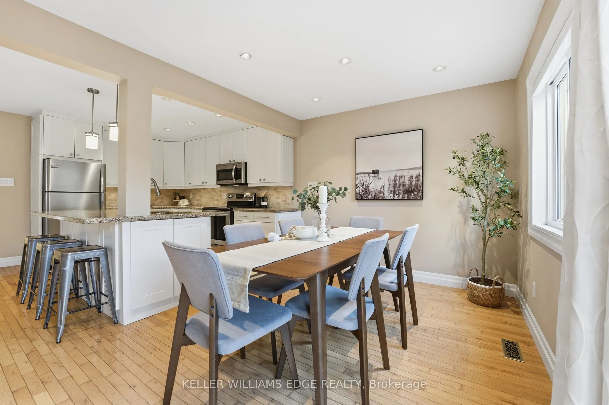 2200 Glenwood School Drive, #16