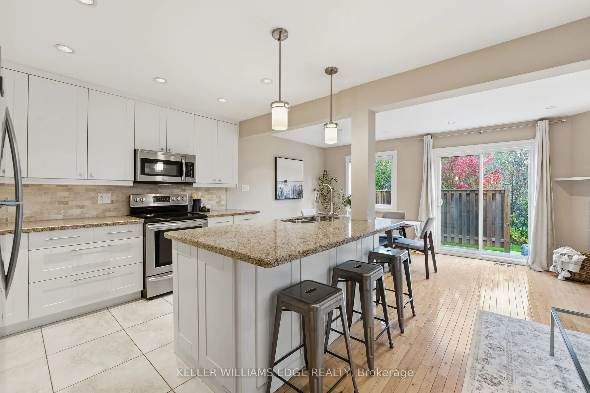 2200 Glenwood School Drive, #16