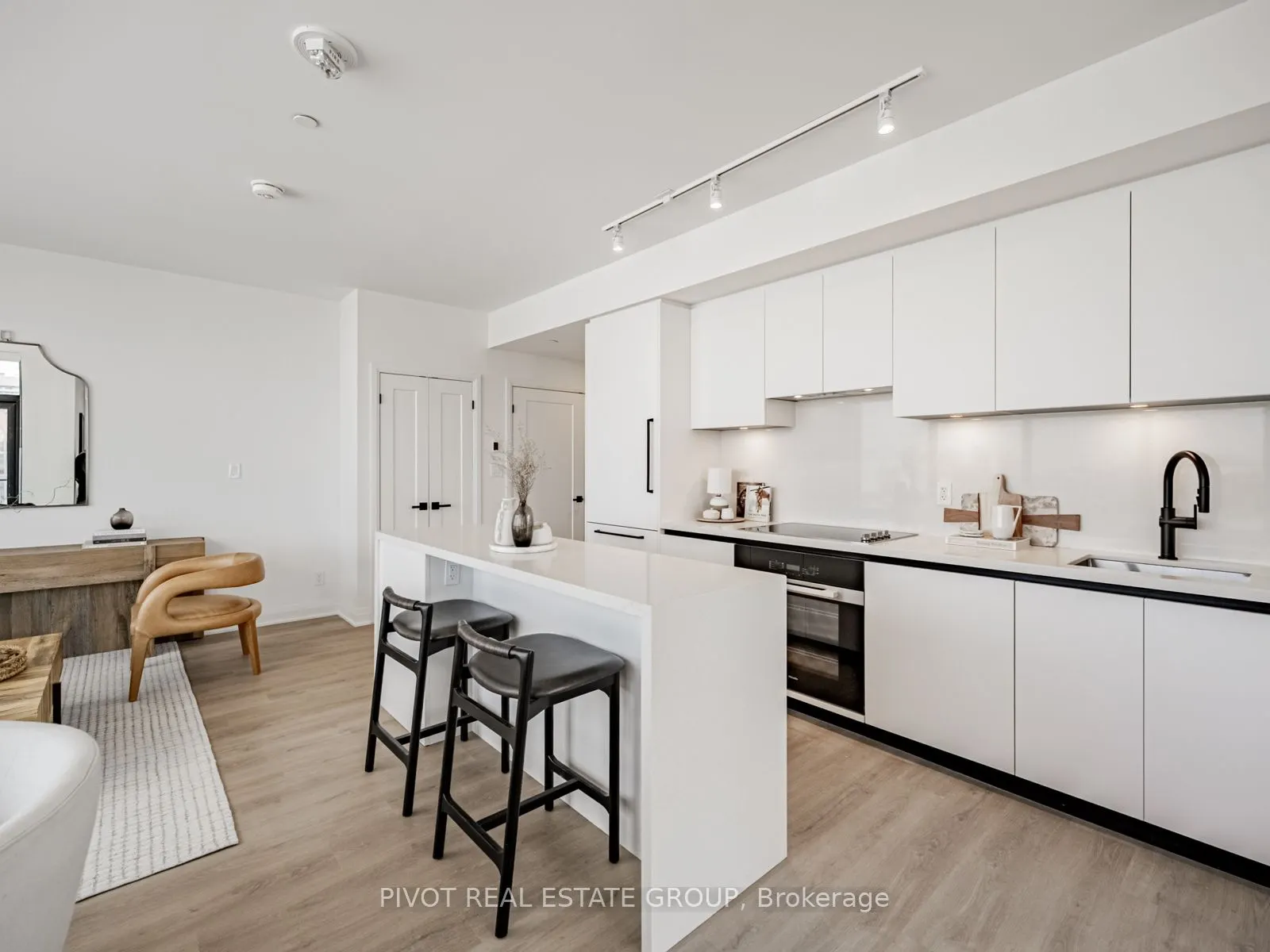 4023 The Exchange, #2709