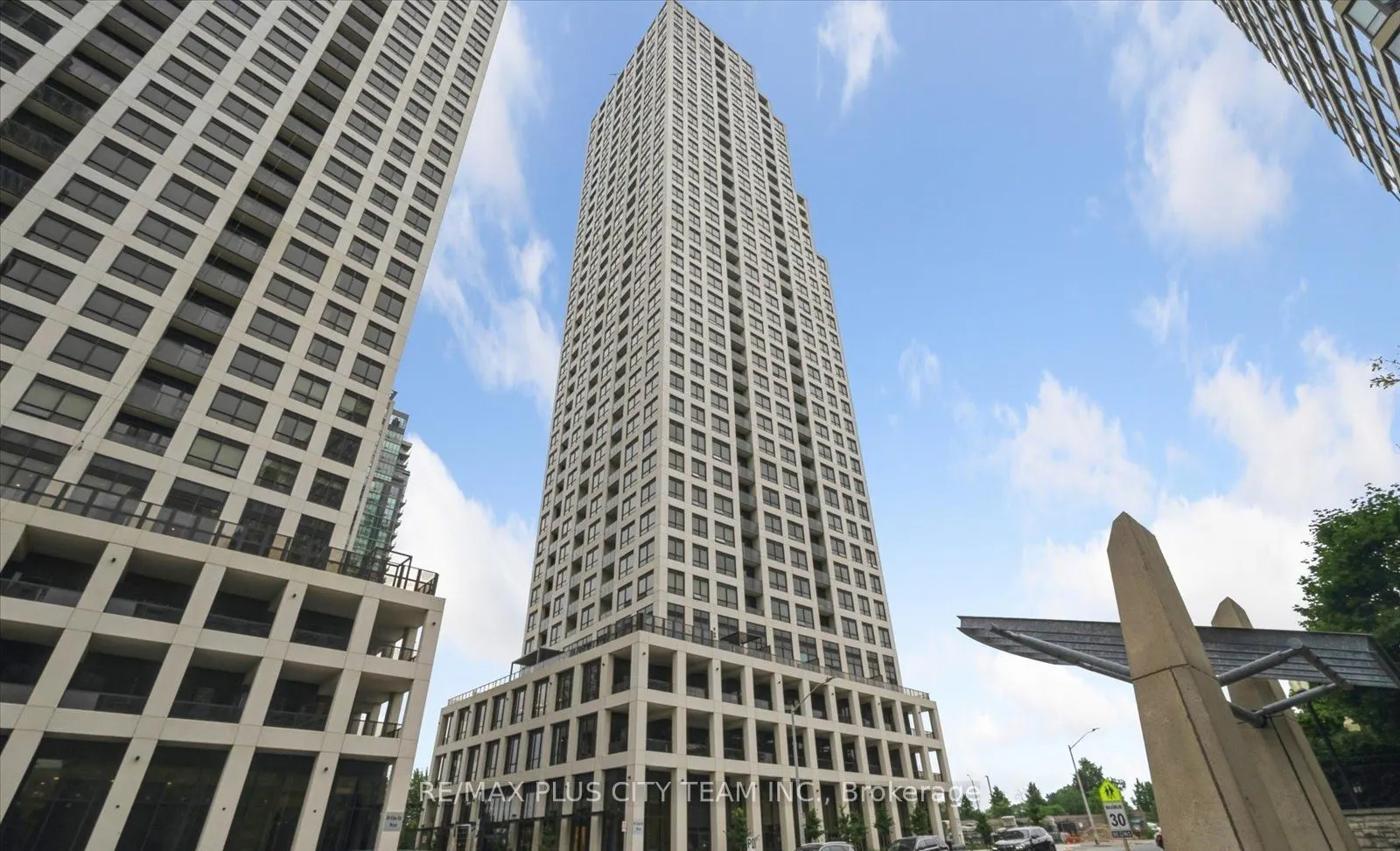 36 Elm Drive W, #2709