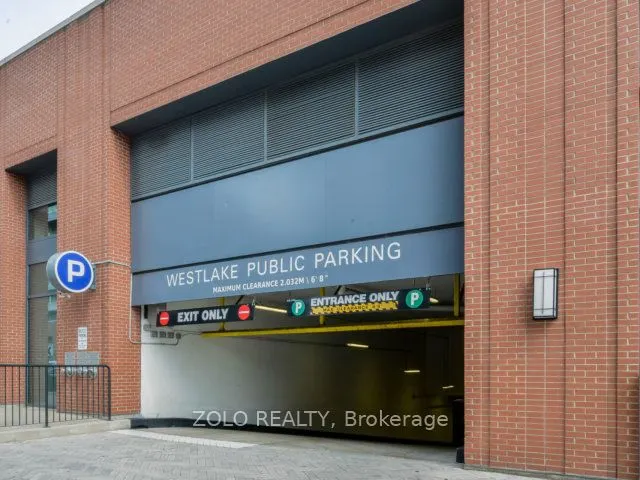 2212 Lakeshore Boulevard W, #902