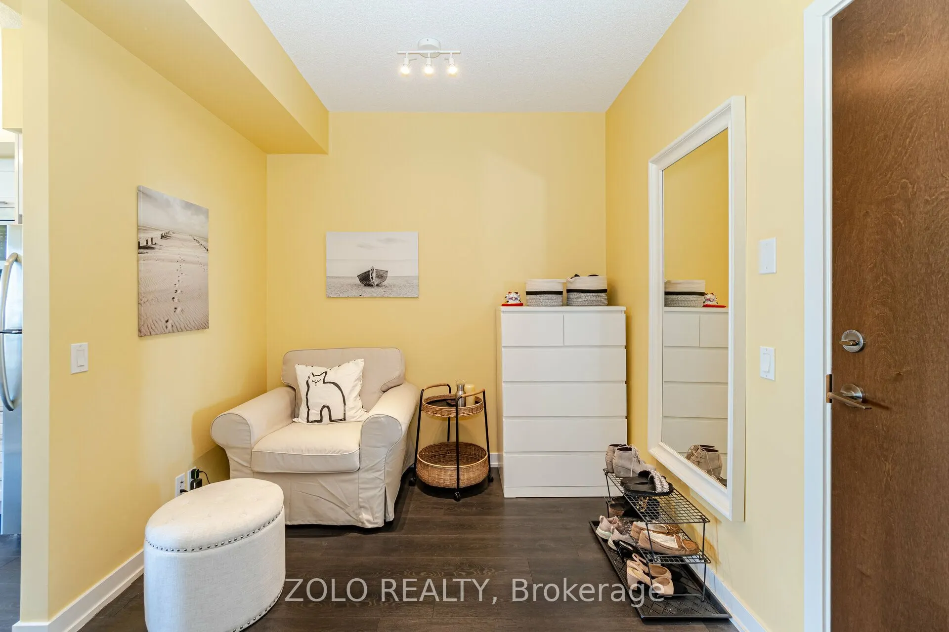 2212 Lakeshore Boulevard W, #902