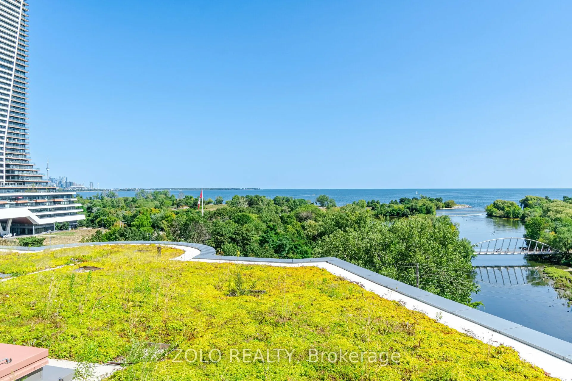 2212 Lakeshore Boulevard W, #902