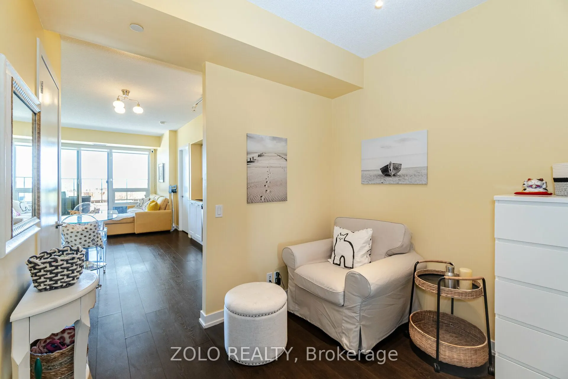 2212 Lakeshore Boulevard W, #902
