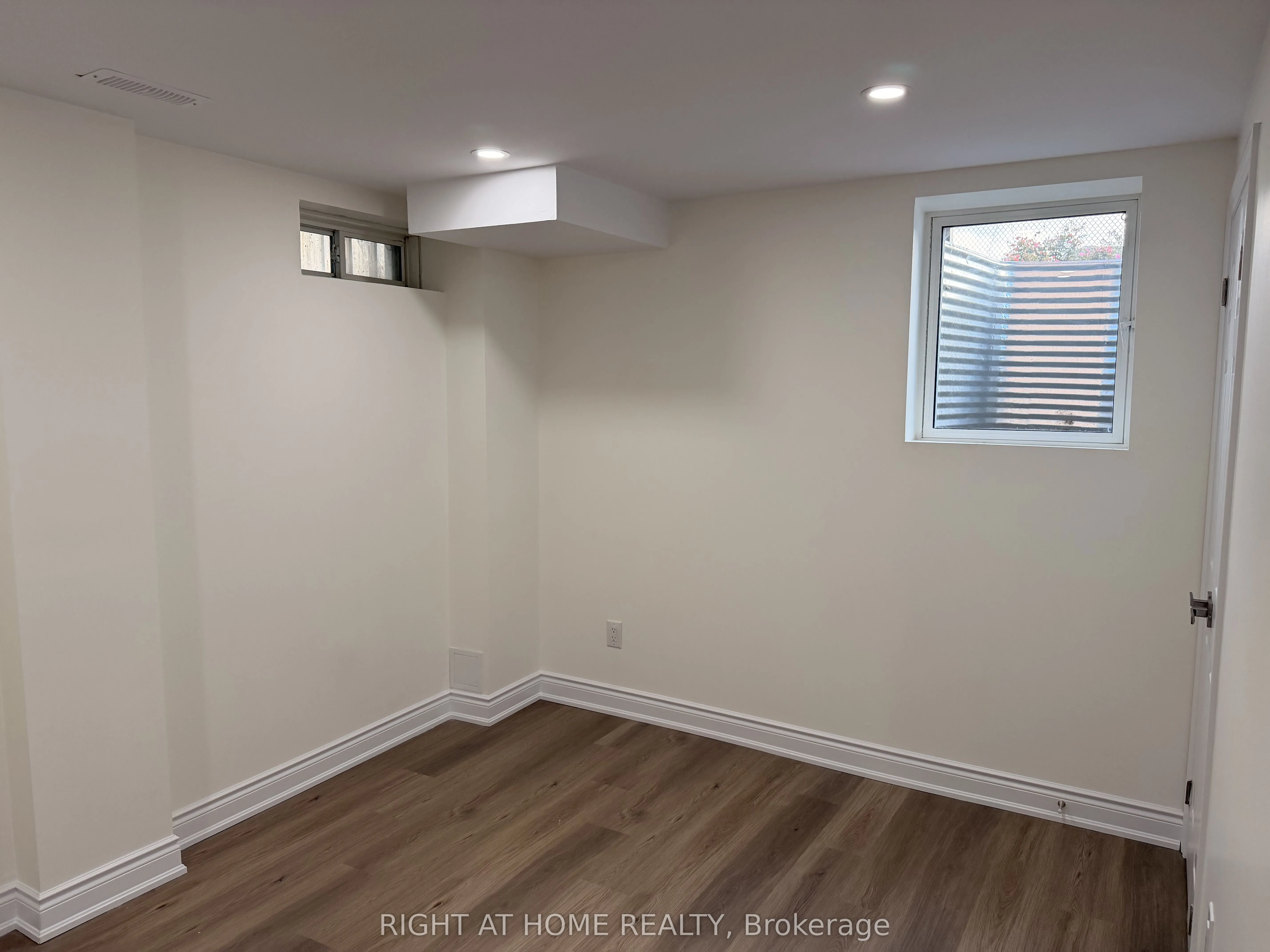 604 Lott Crescent, #Bsmt