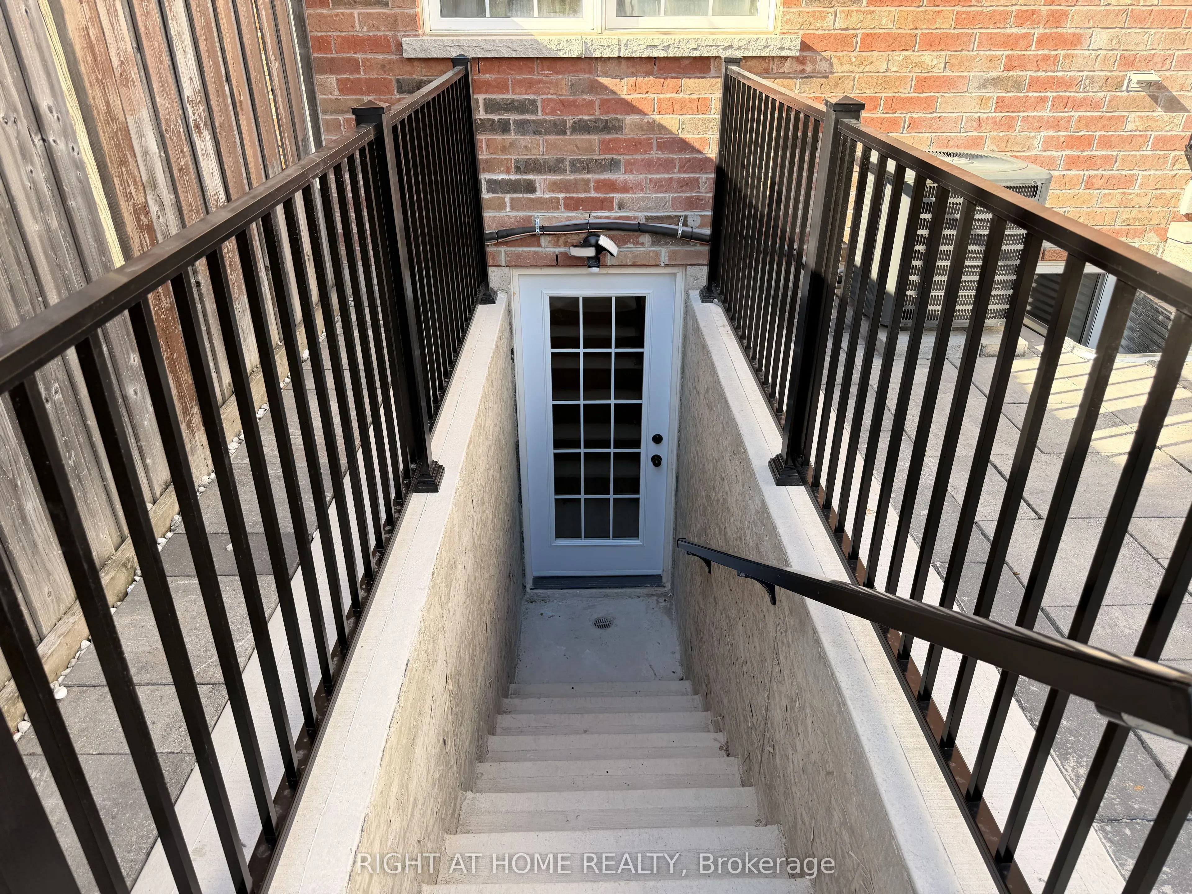 604 Lott Crescent, #Bsmt