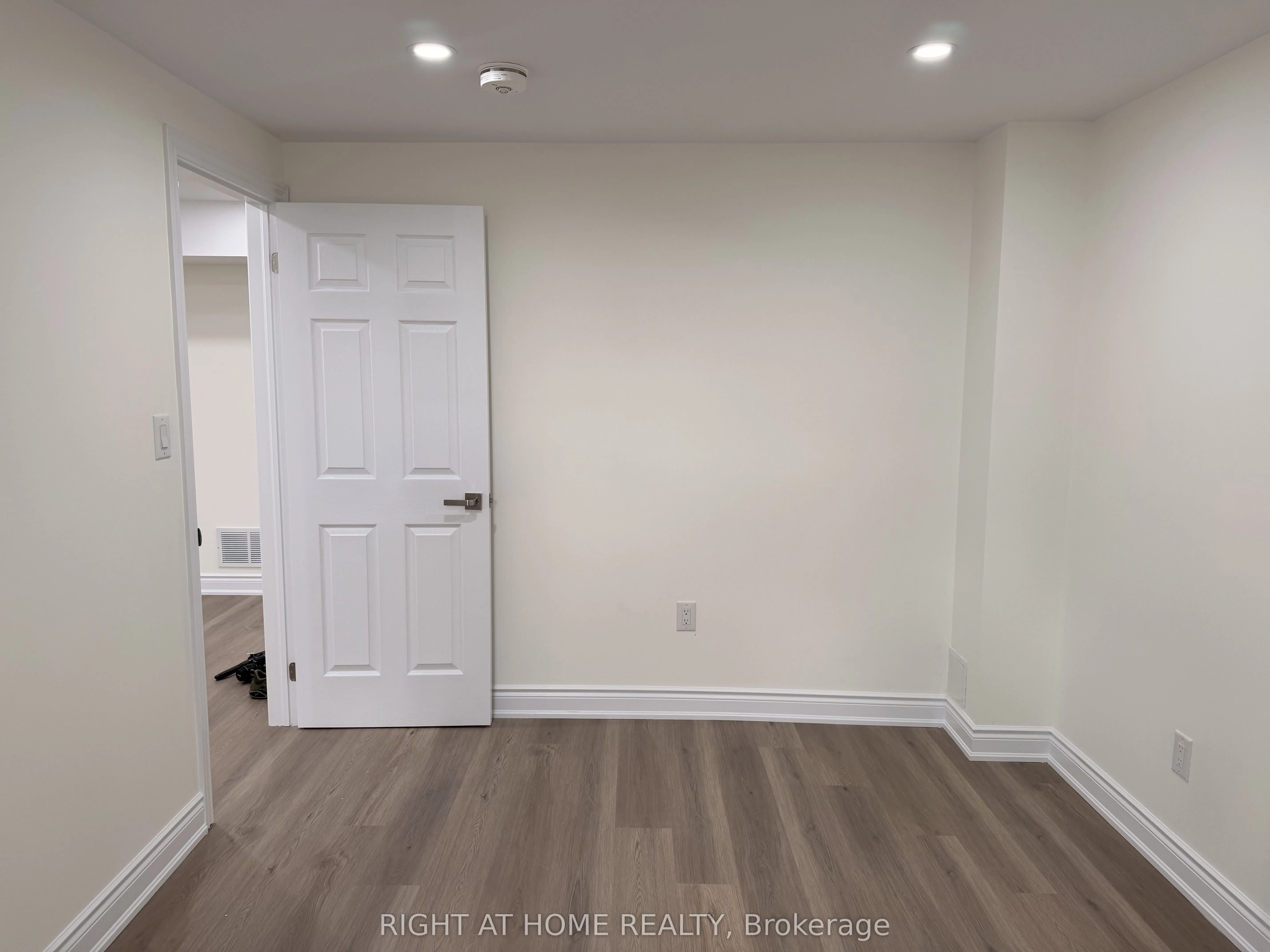 604 Lott Crescent, #Bsmt