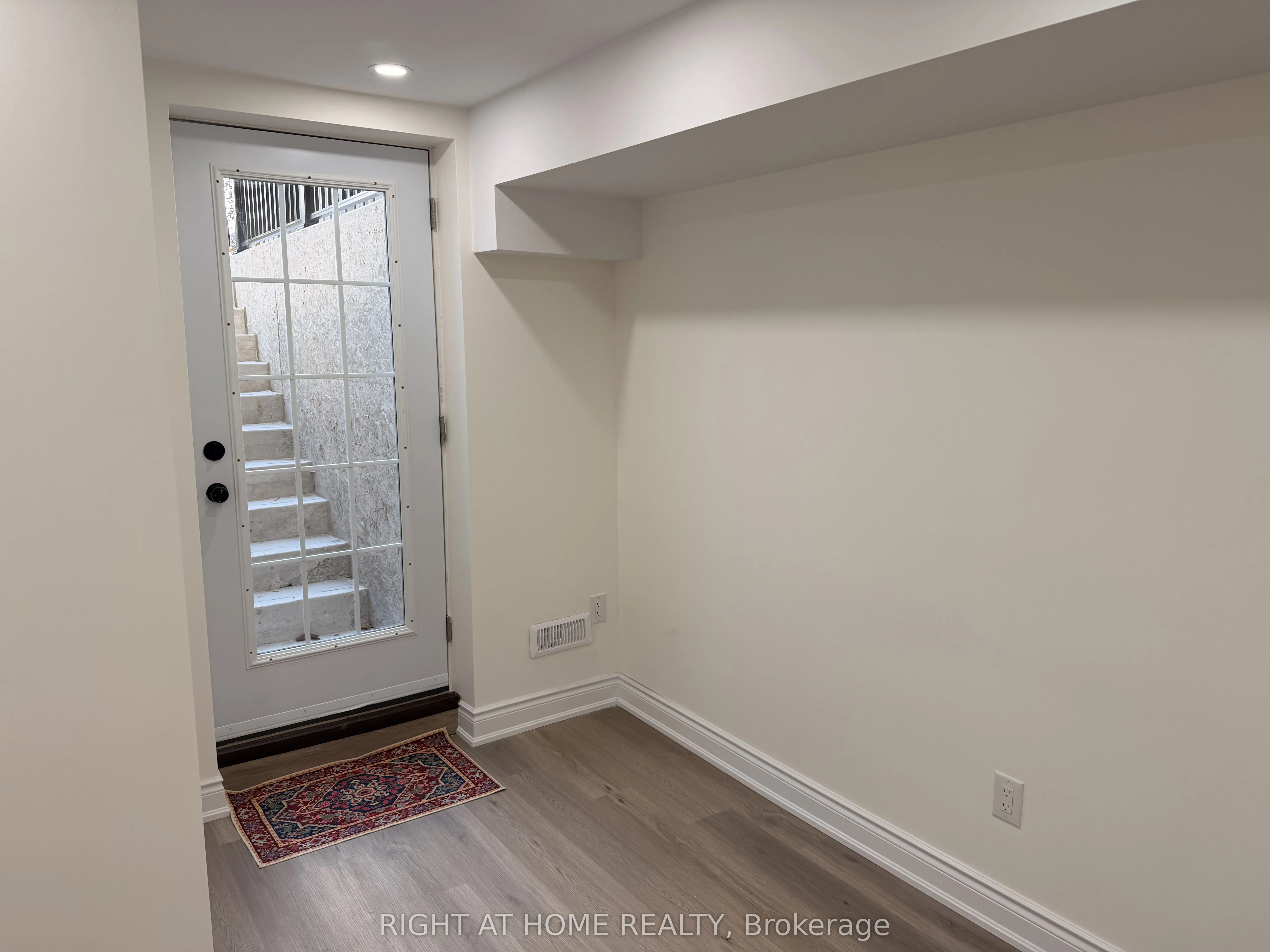 604 Lott Crescent, #Bsmt