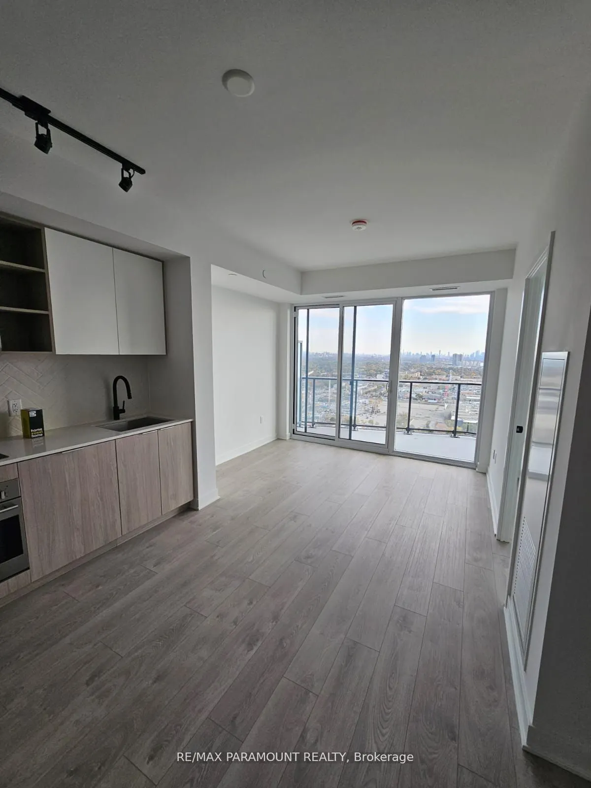 36 Zorra Street, #2906