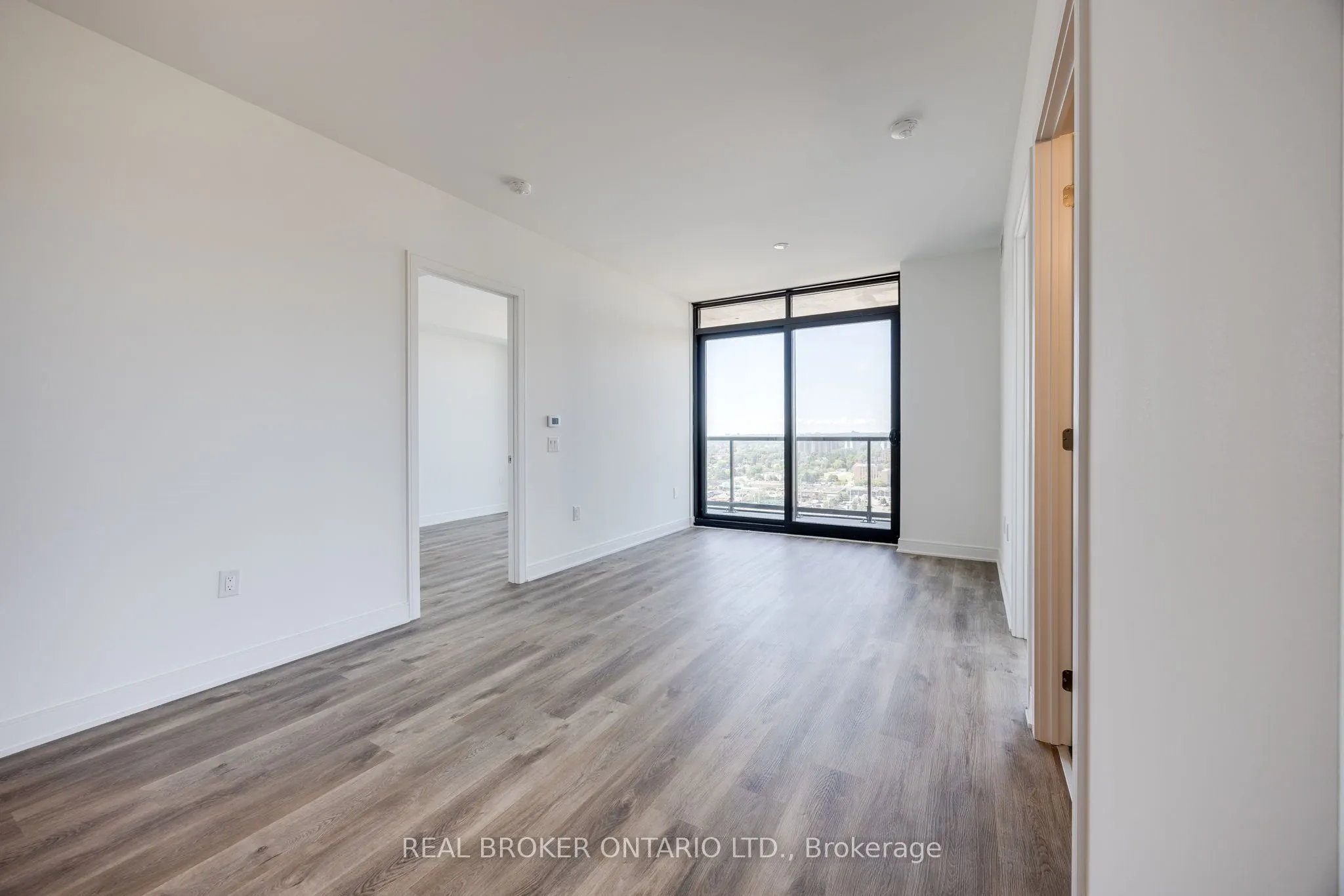 86 Dundas Street E, #1602