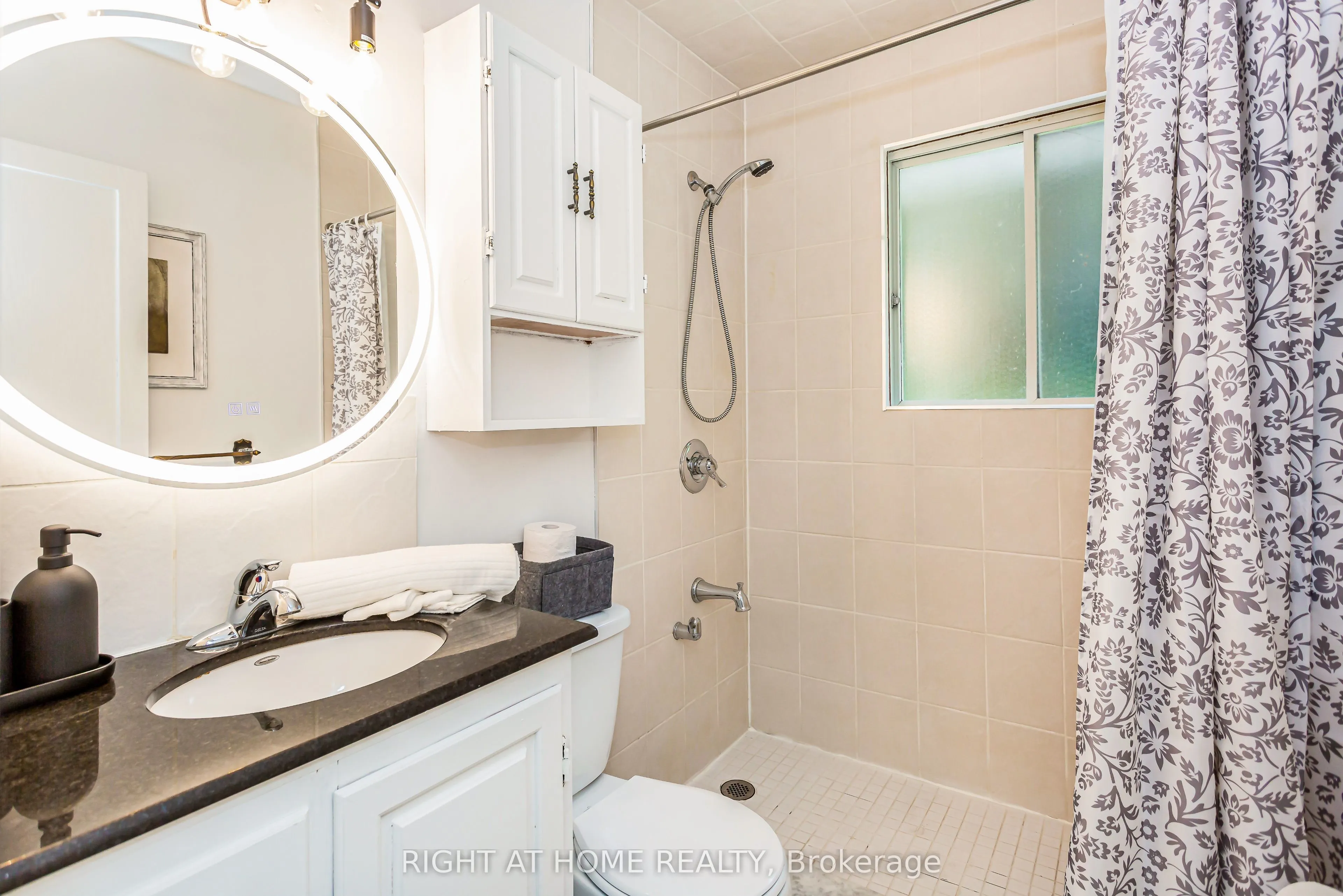 411 Maplehurst Avenue