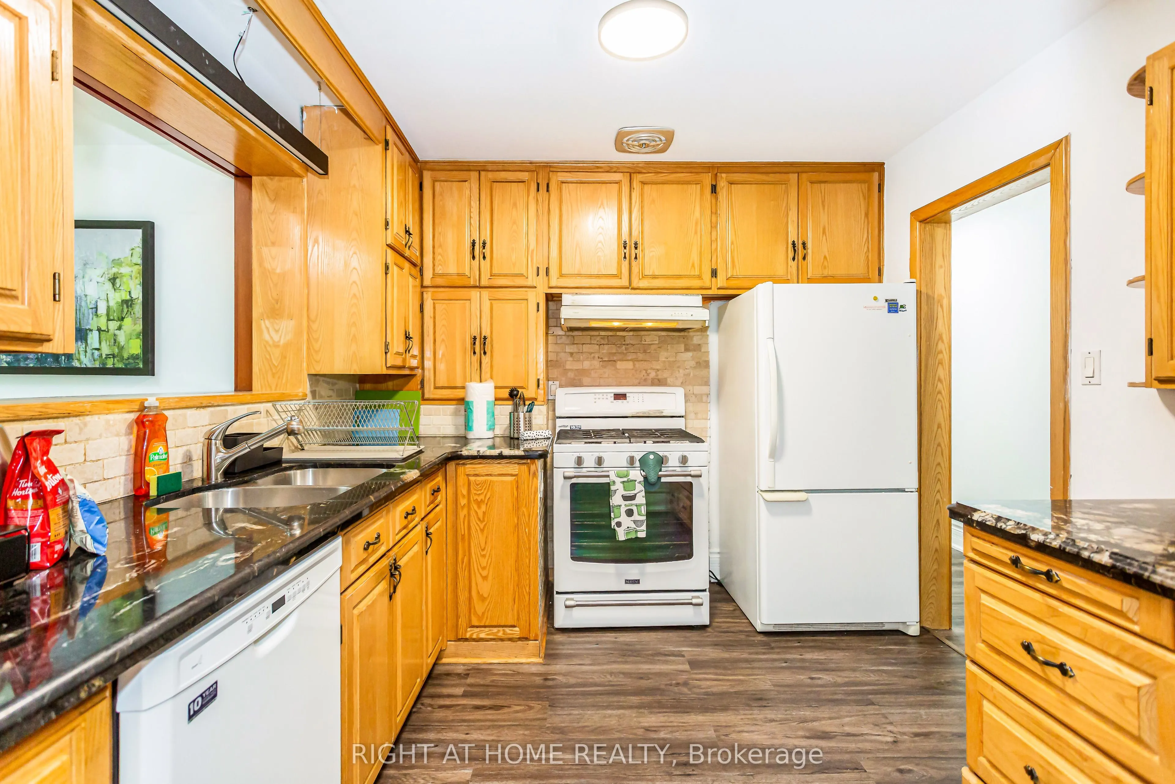 411 Maplehurst Avenue