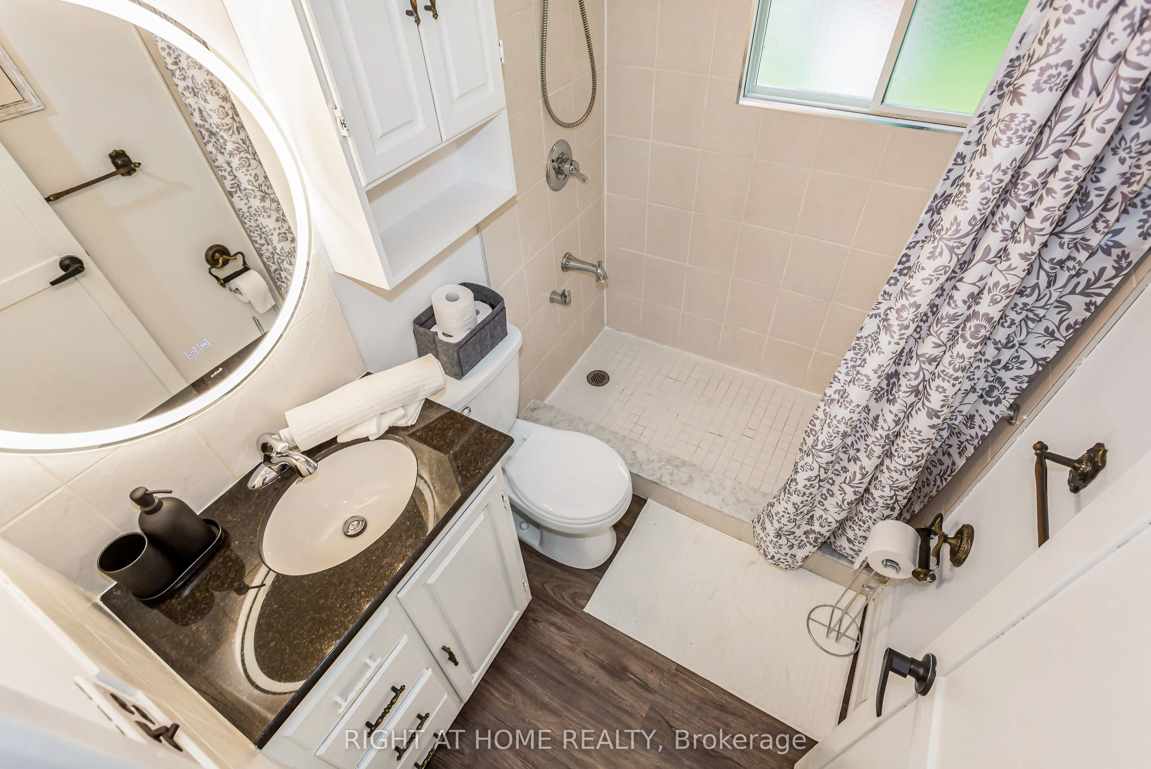 411 Maplehurst Avenue