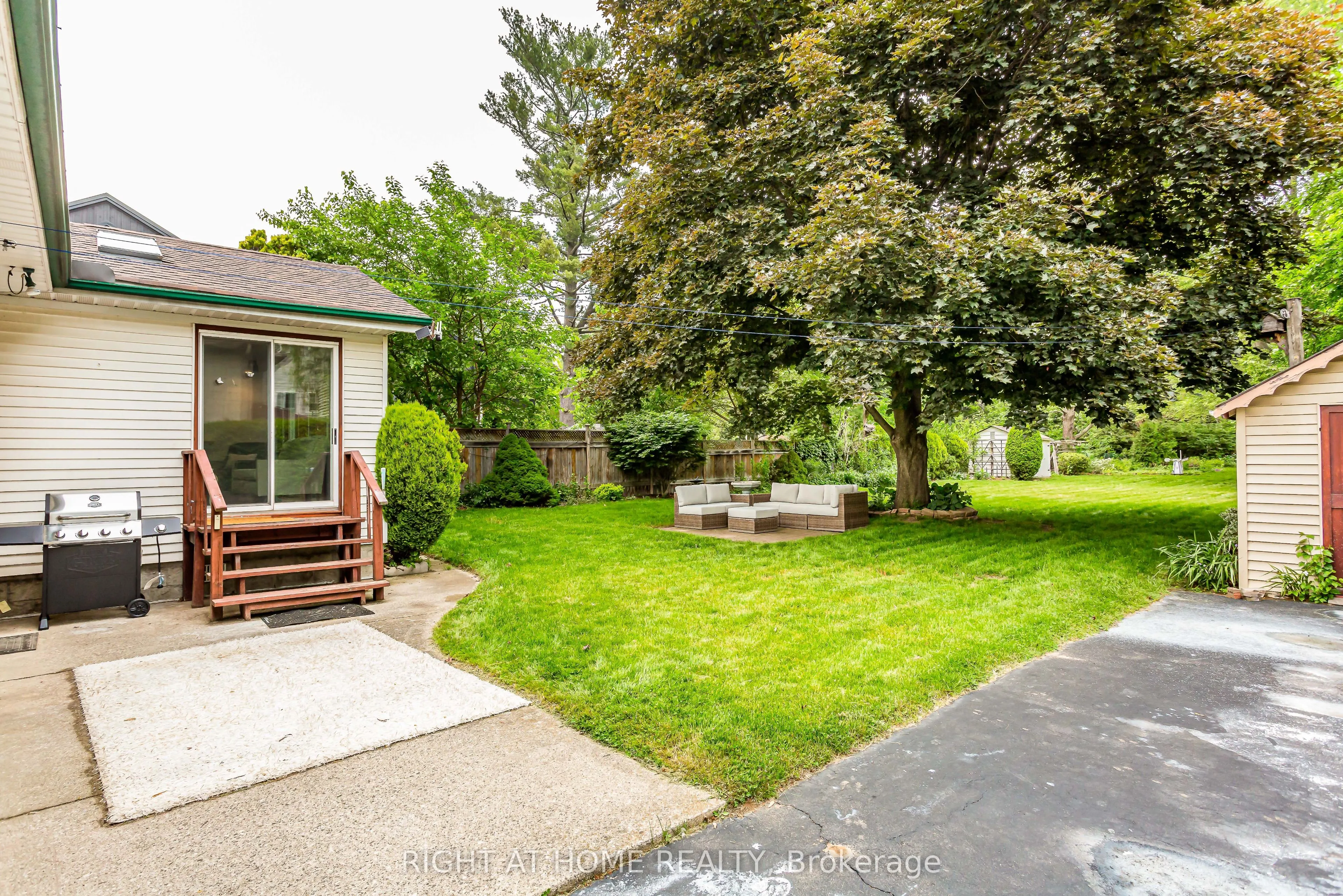 411 Maplehurst Avenue