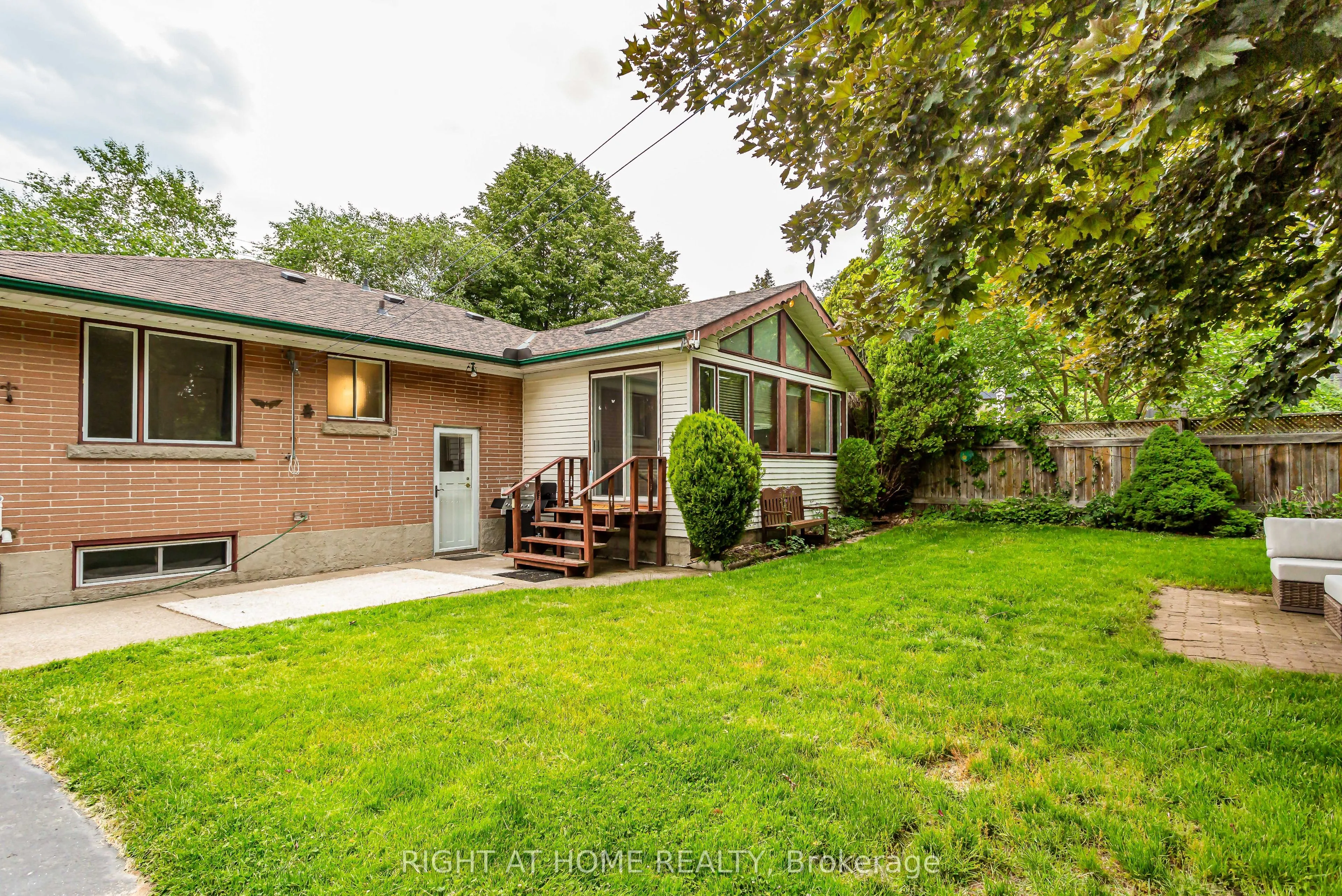 411 Maplehurst Avenue