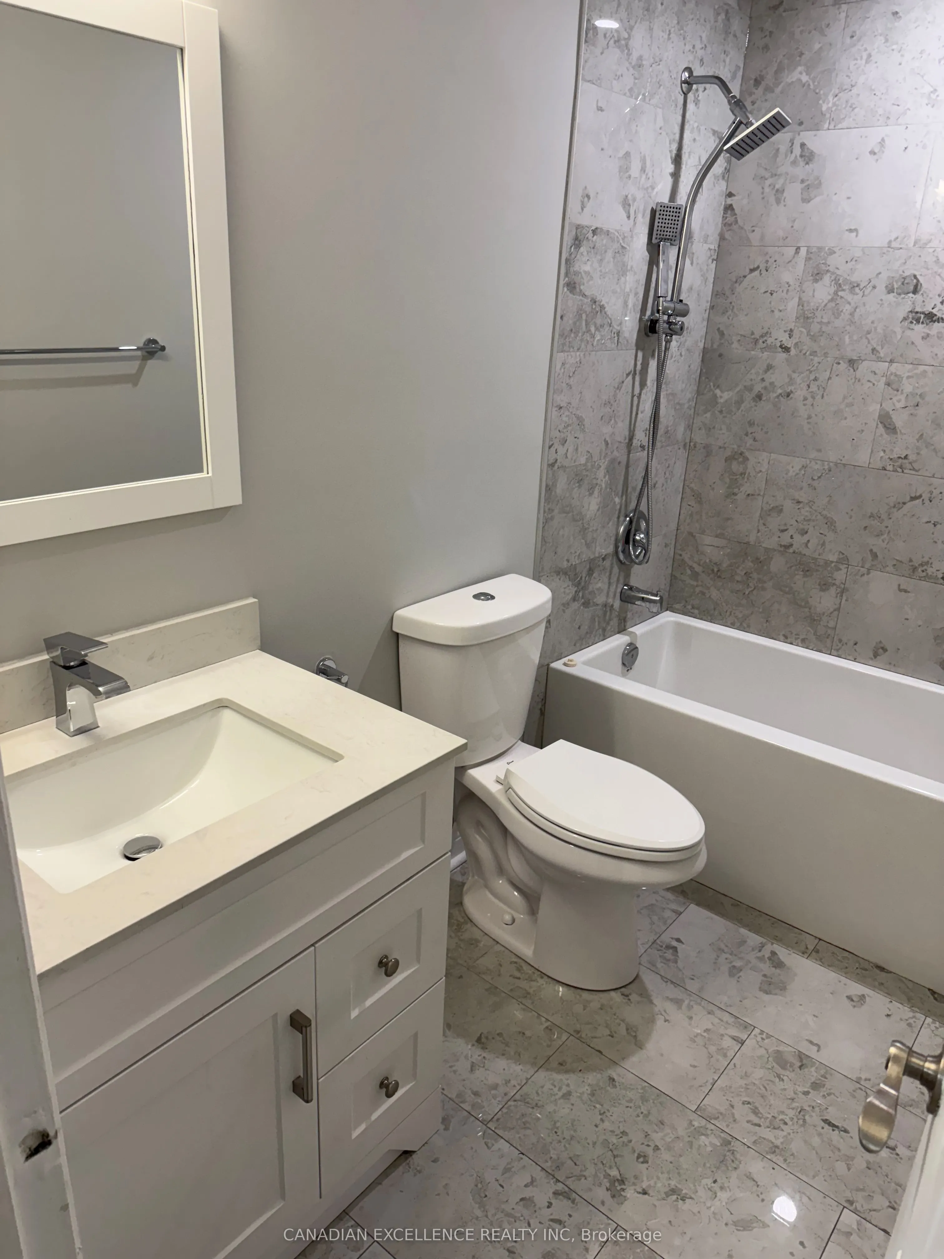 3600 COLONIAL Drive, #32