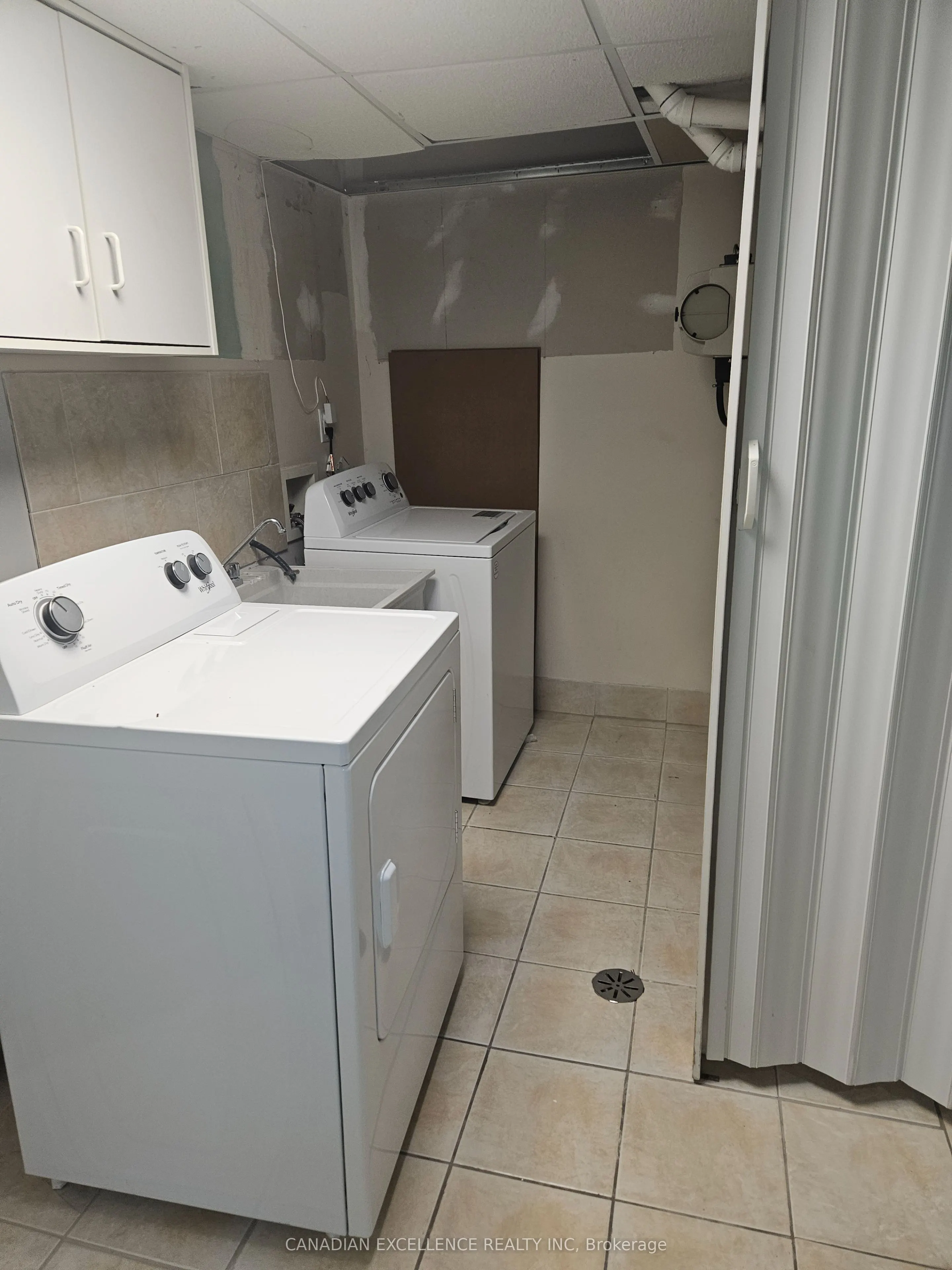 3600 COLONIAL Drive, #32