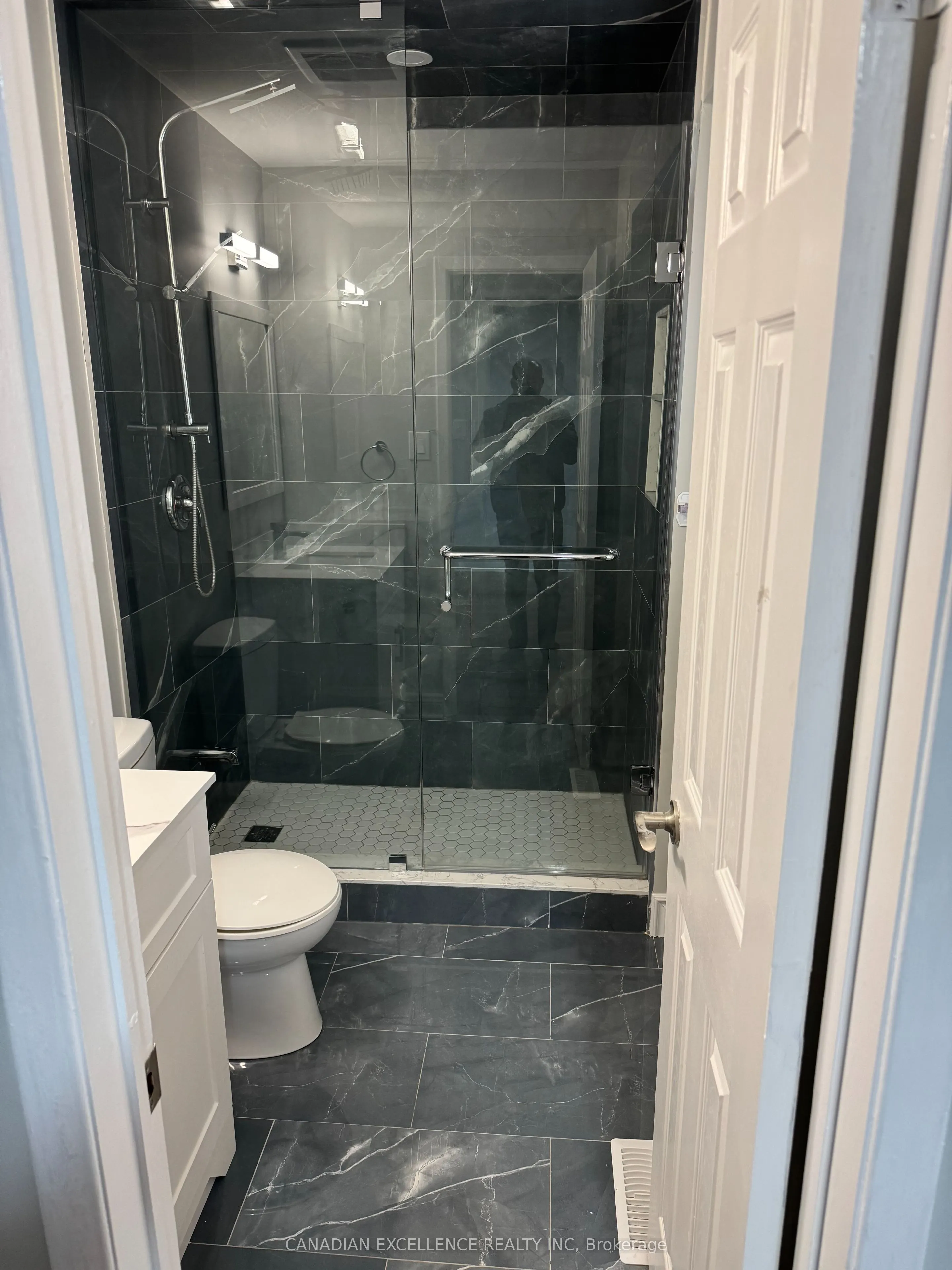 3600 COLONIAL Drive, #32