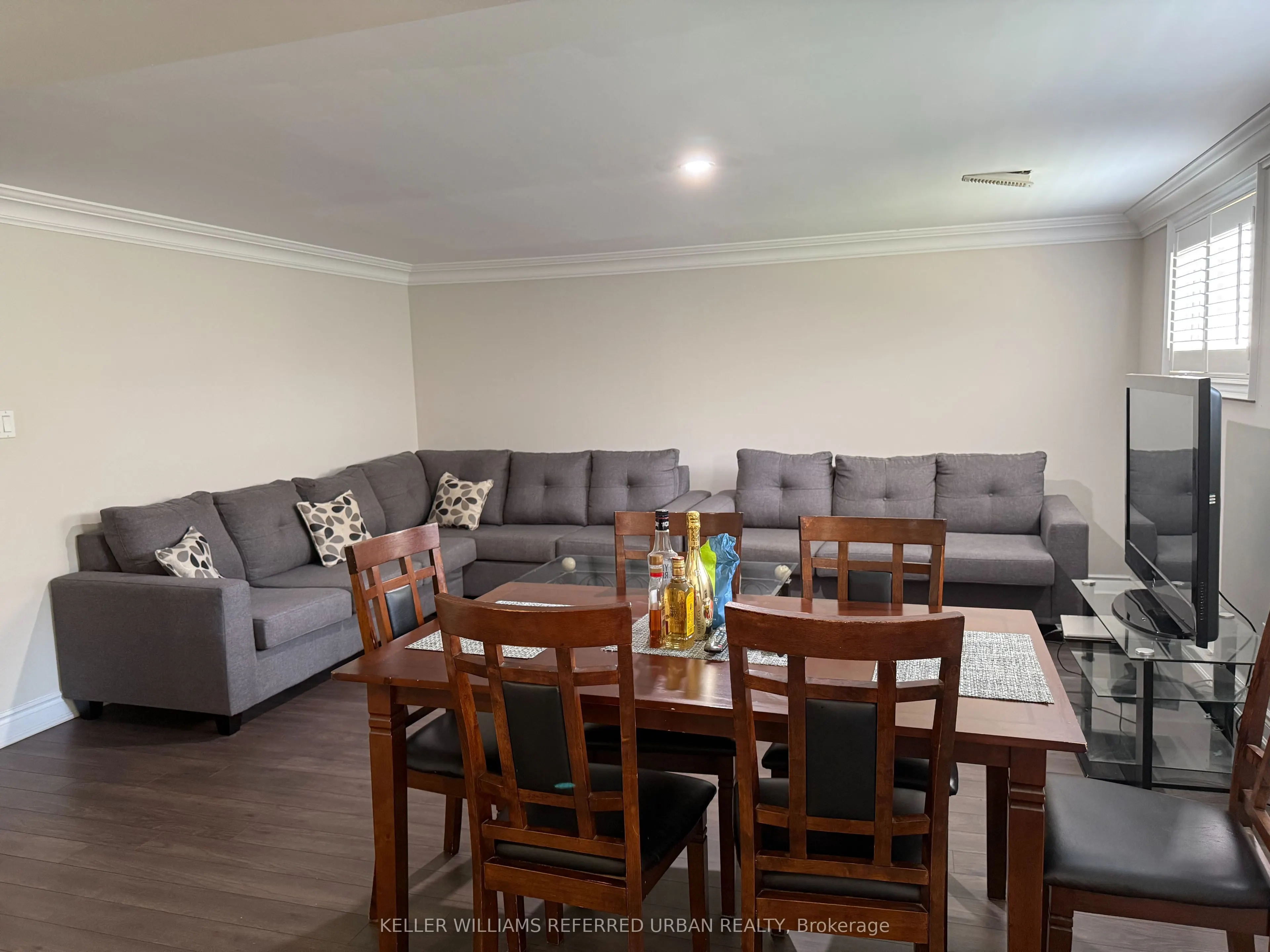 6 Jennifer Court W, #Basement