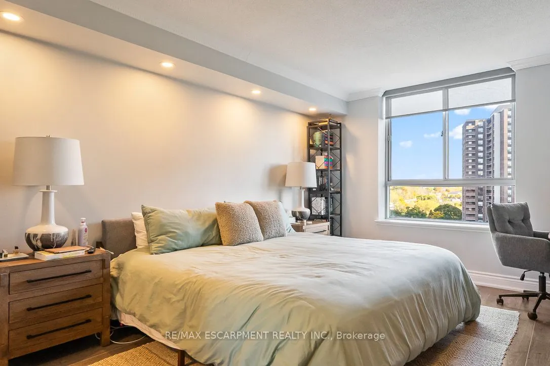 1485 Lakeshore Road, #1015