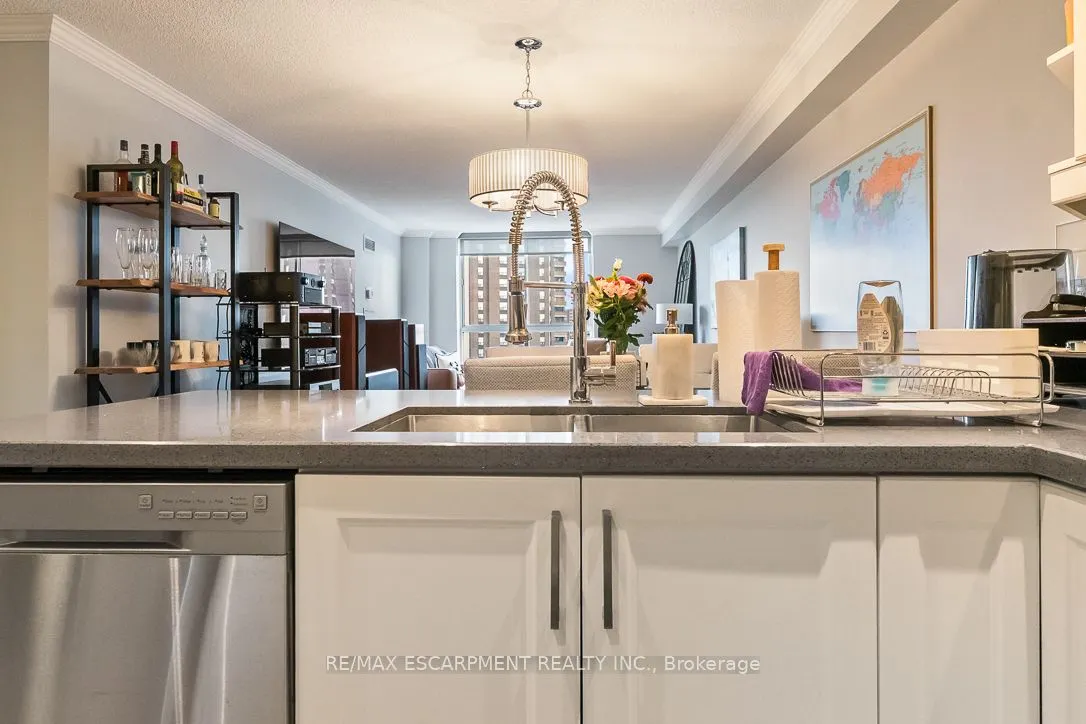 1485 Lakeshore Road, #1015