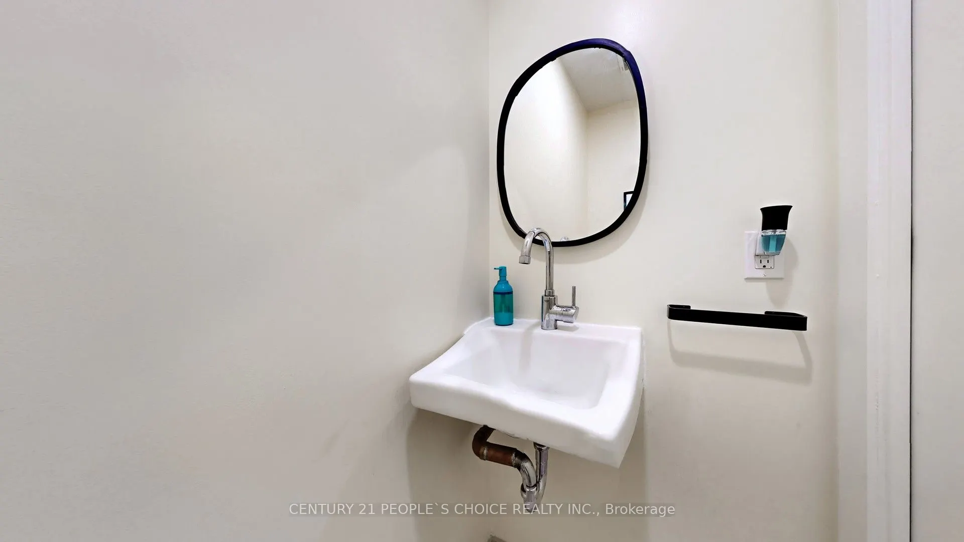 35 Wabash Avenue, #122