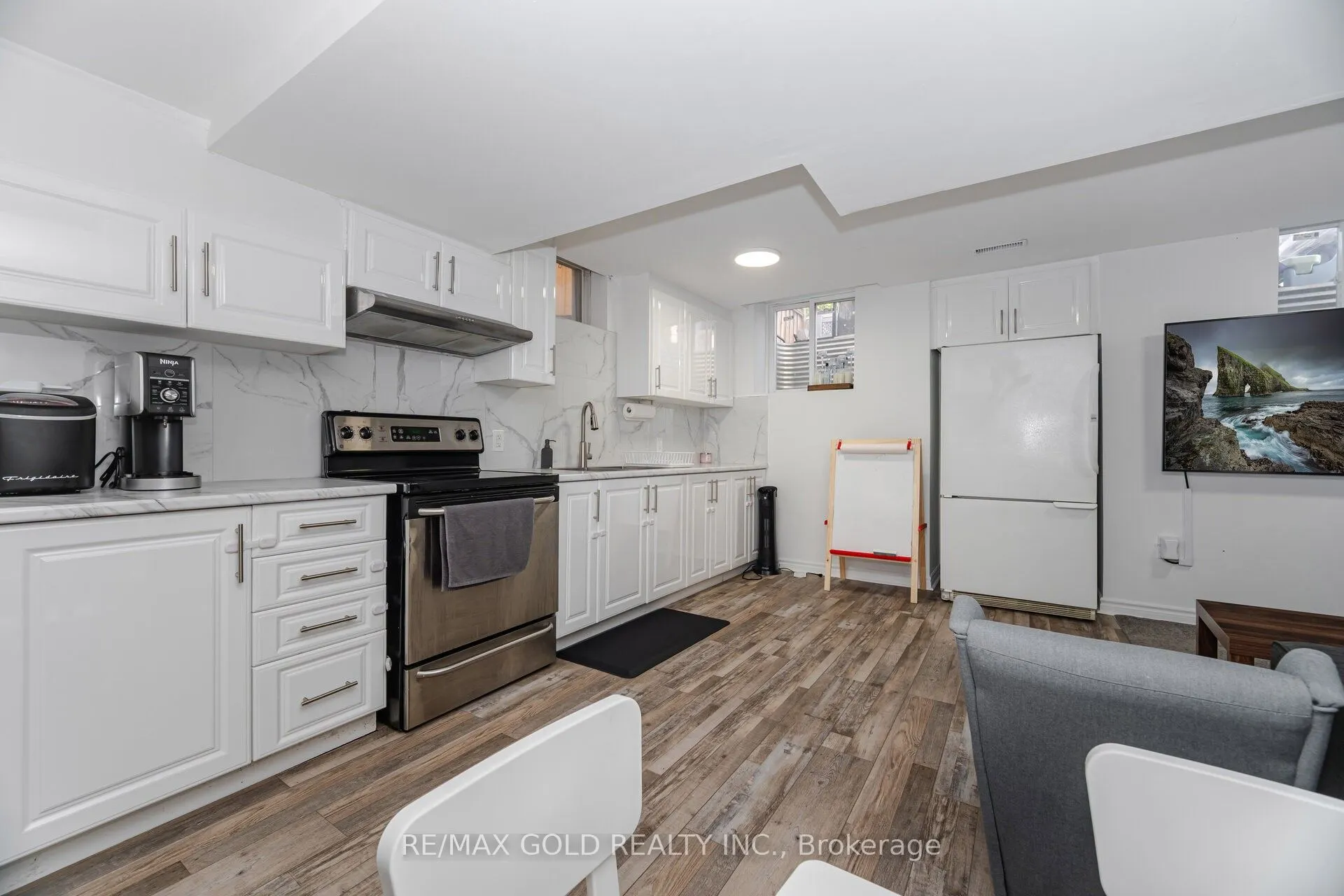 26 Freshmeadow Street